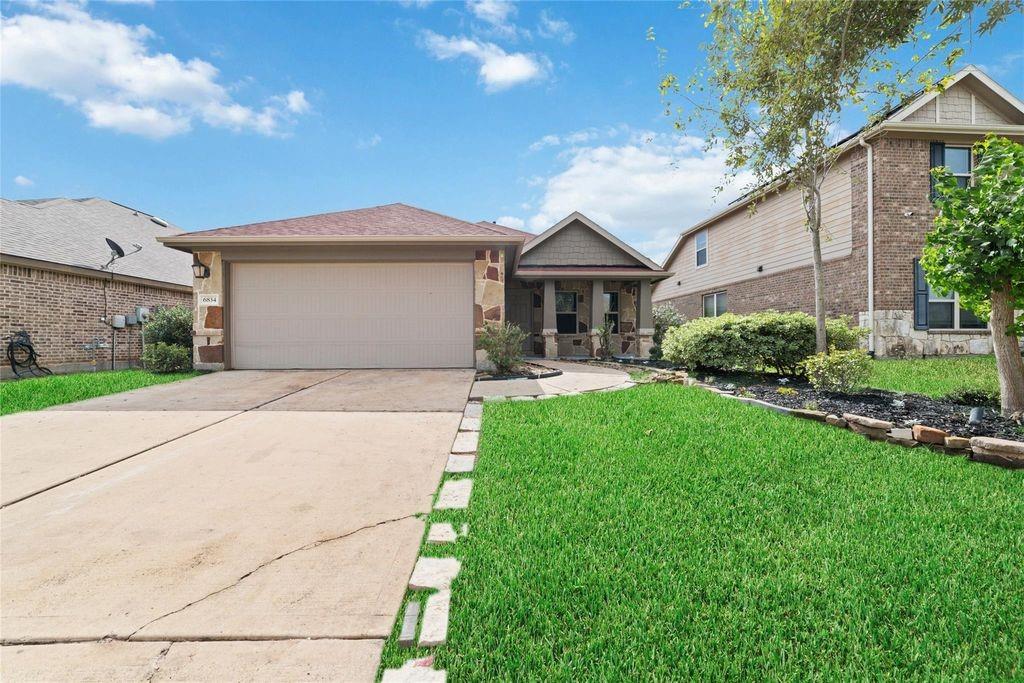 6834 Pear Point Lane Property Photo 1