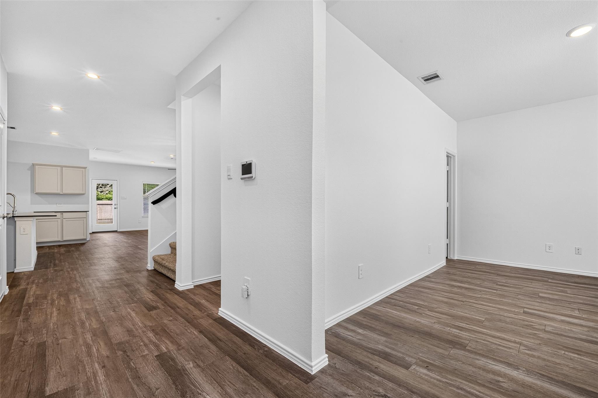 12818 Sunny Pass Property Photo 4