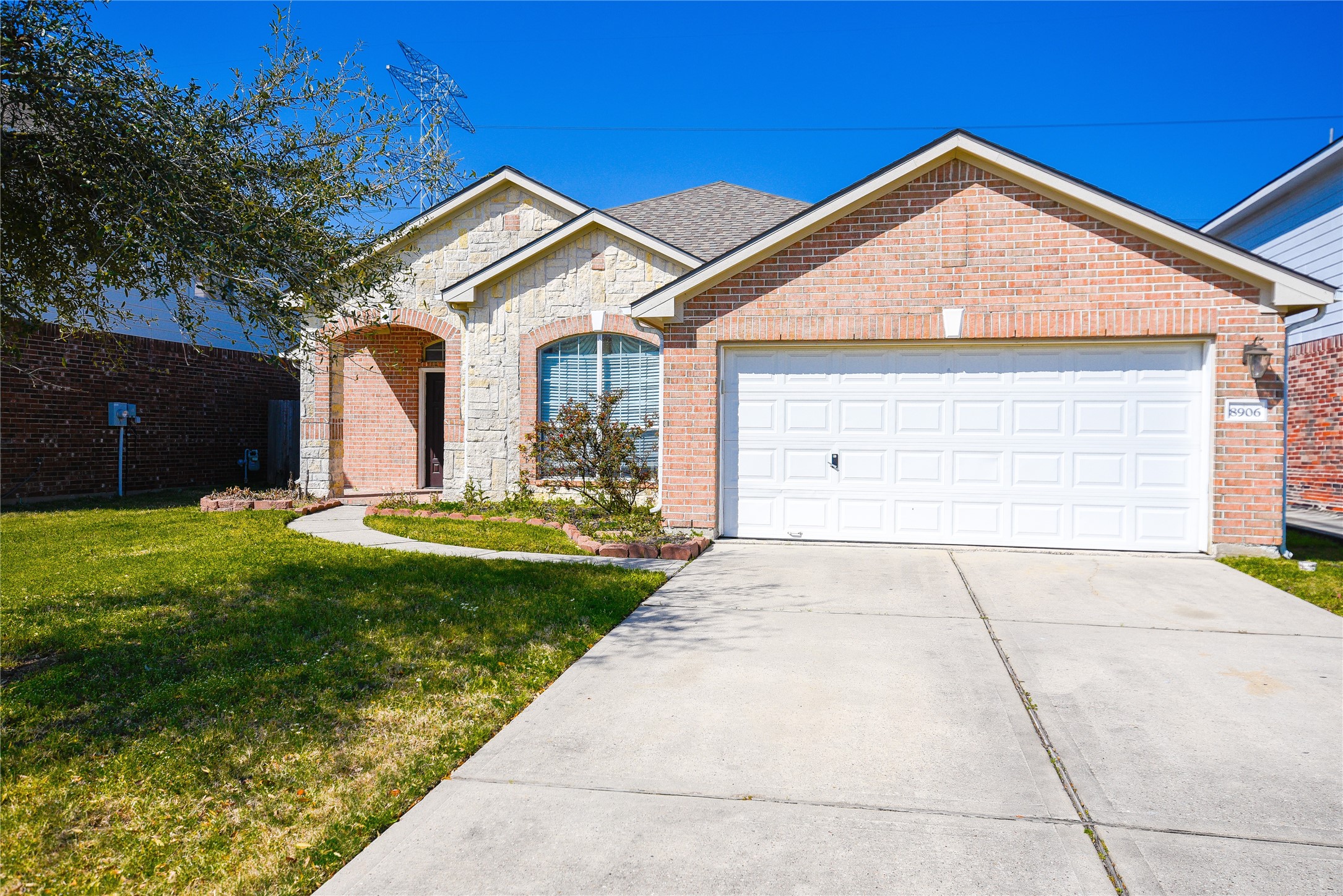 8906 Heron Nest Drive Property Photo