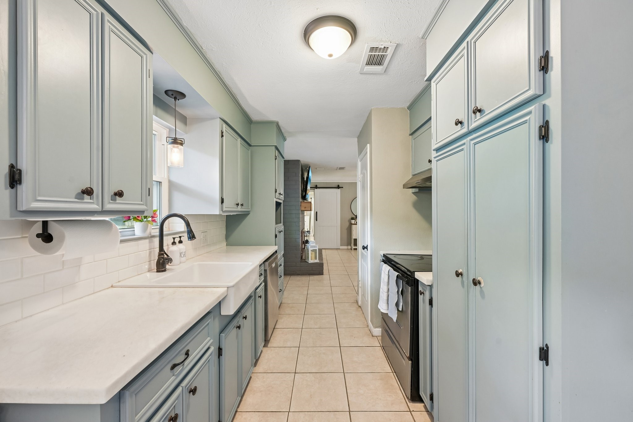 15638 Charolais Drive Property Photo 3