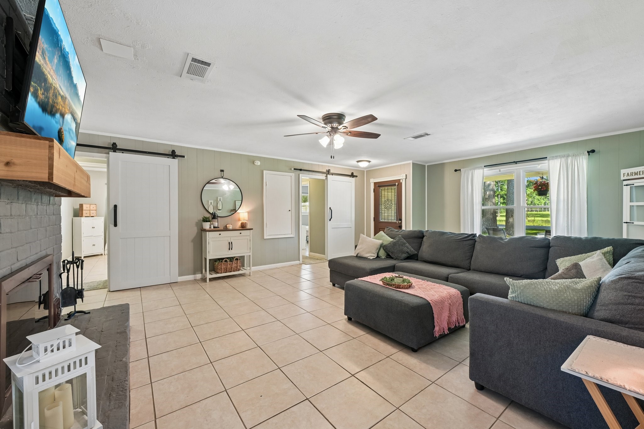 15638 Charolais Drive Property Photo 4