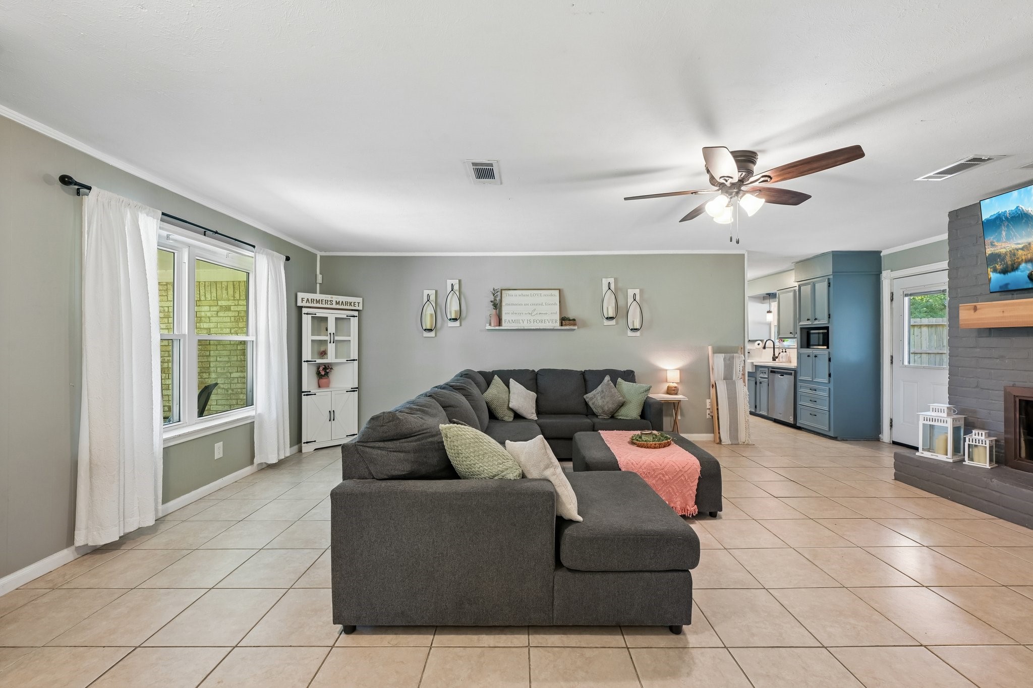 15638 Charolais Drive Property Photo 17