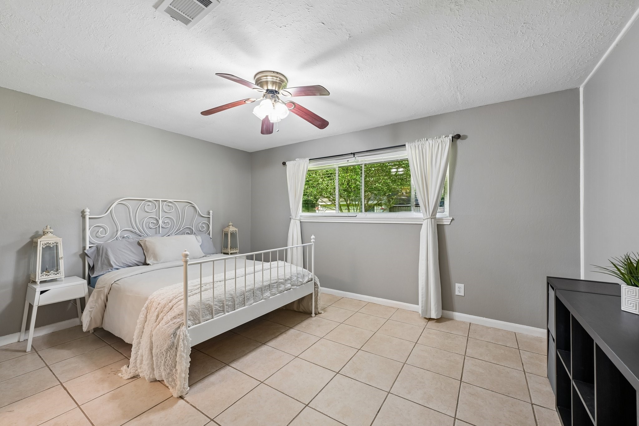 15638 Charolais Drive Property Photo 19