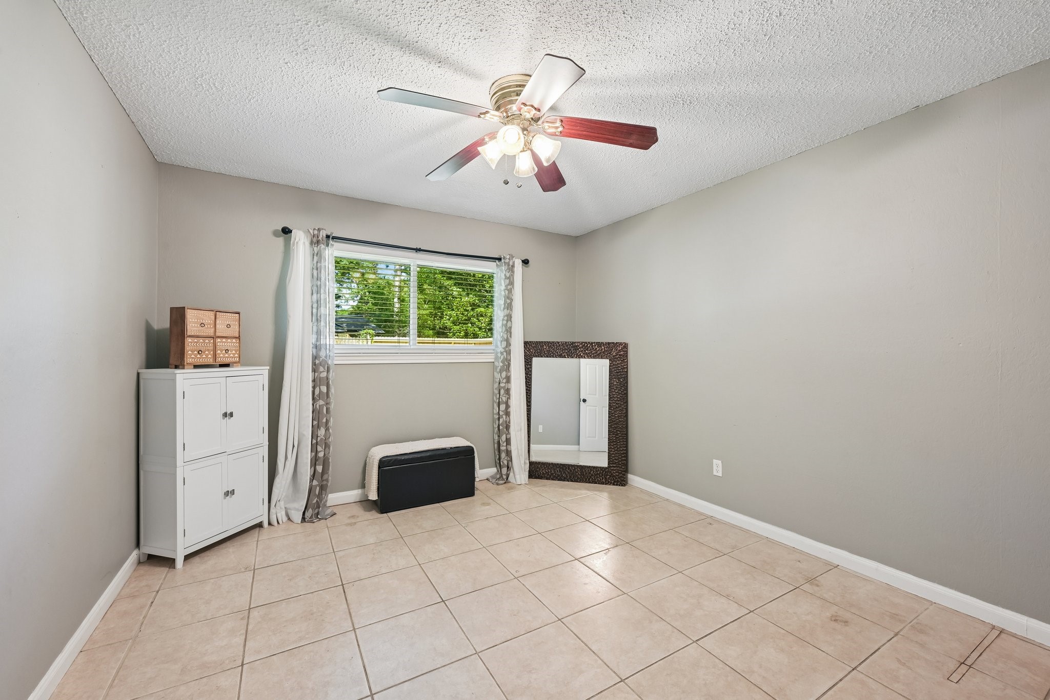 15638 Charolais Drive Property Photo 25