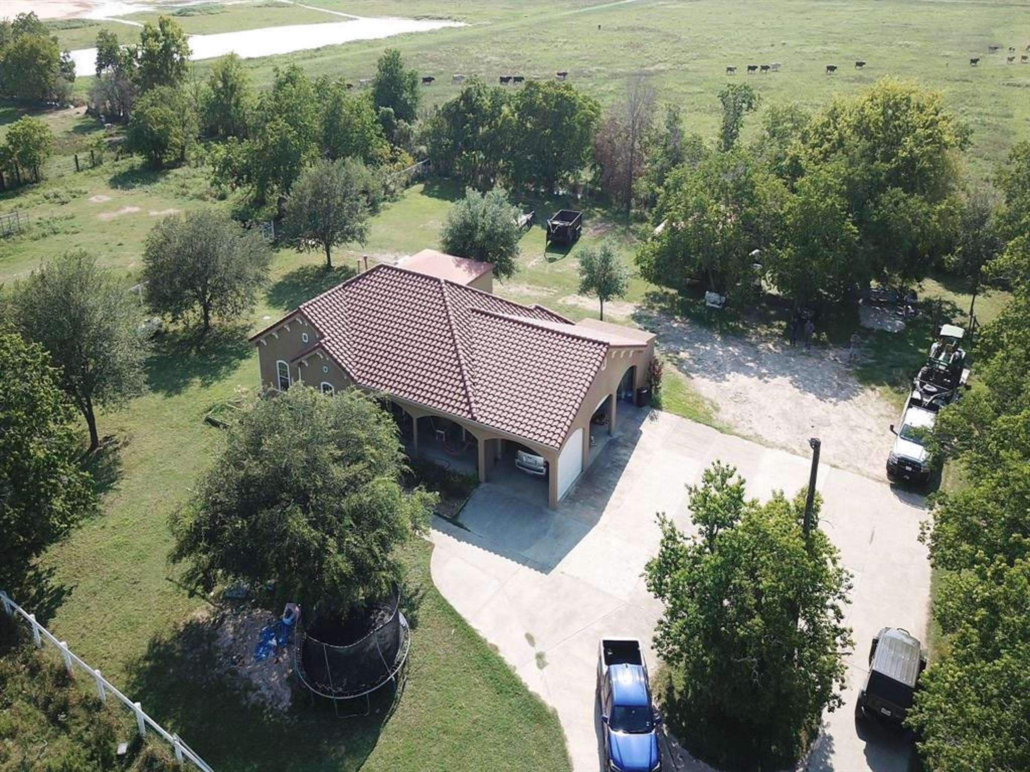 6429 Foxtrot Lane Property Photo 8