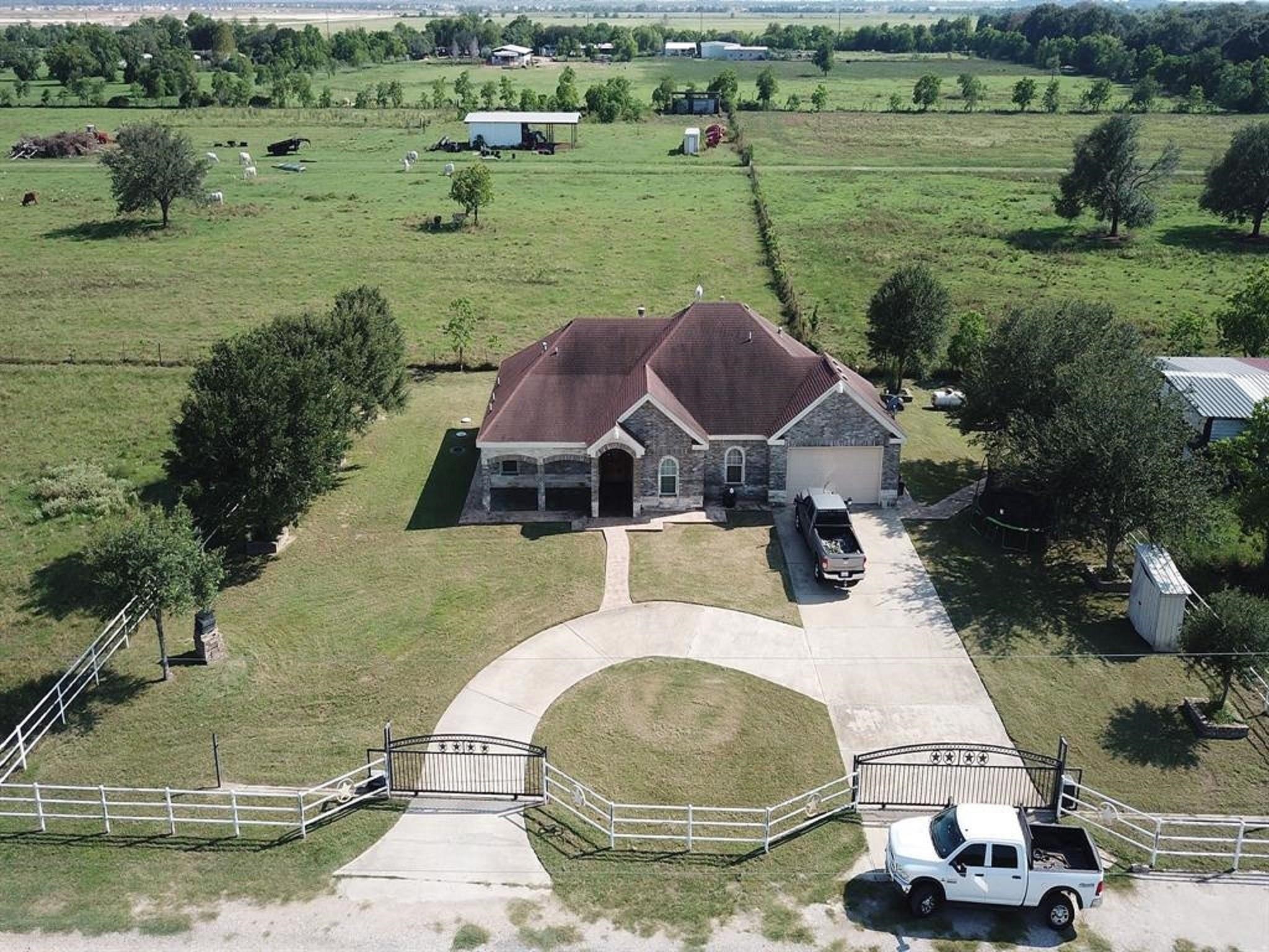 6429 Foxtrot Lane Property Photo 9