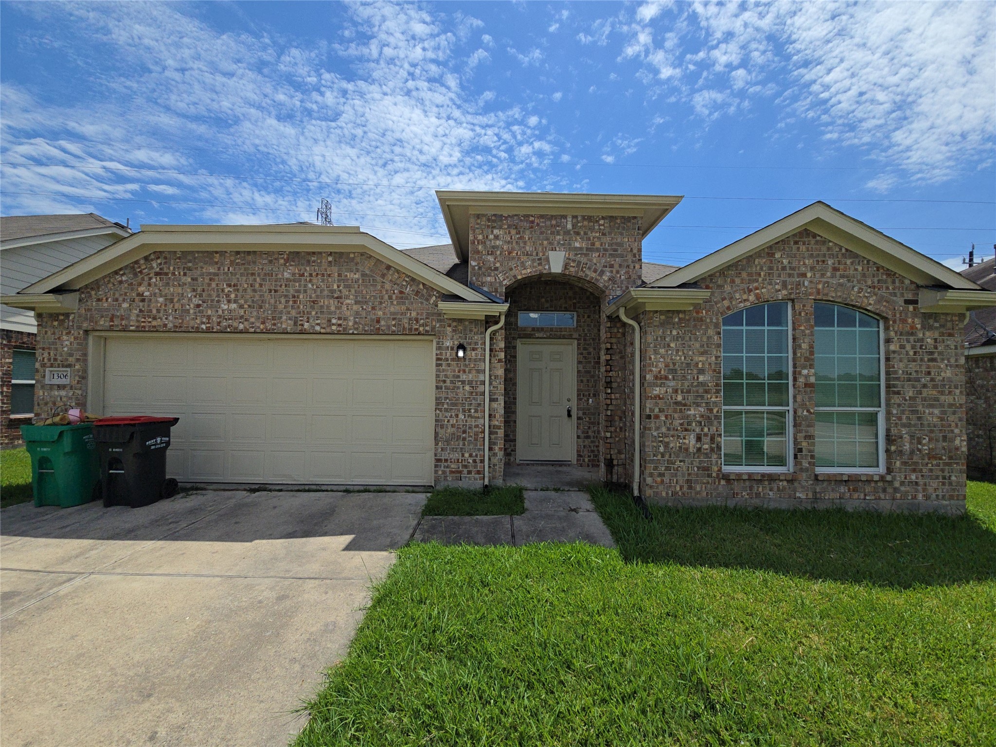 1306 Squire Drive Property Photo 1