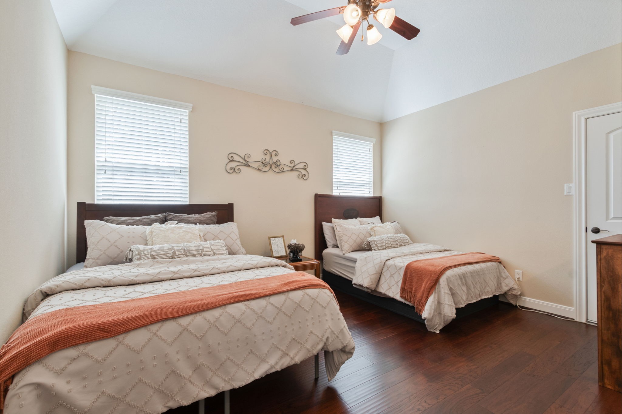 26231 Crown Ranch Boulevard Property Photo 23