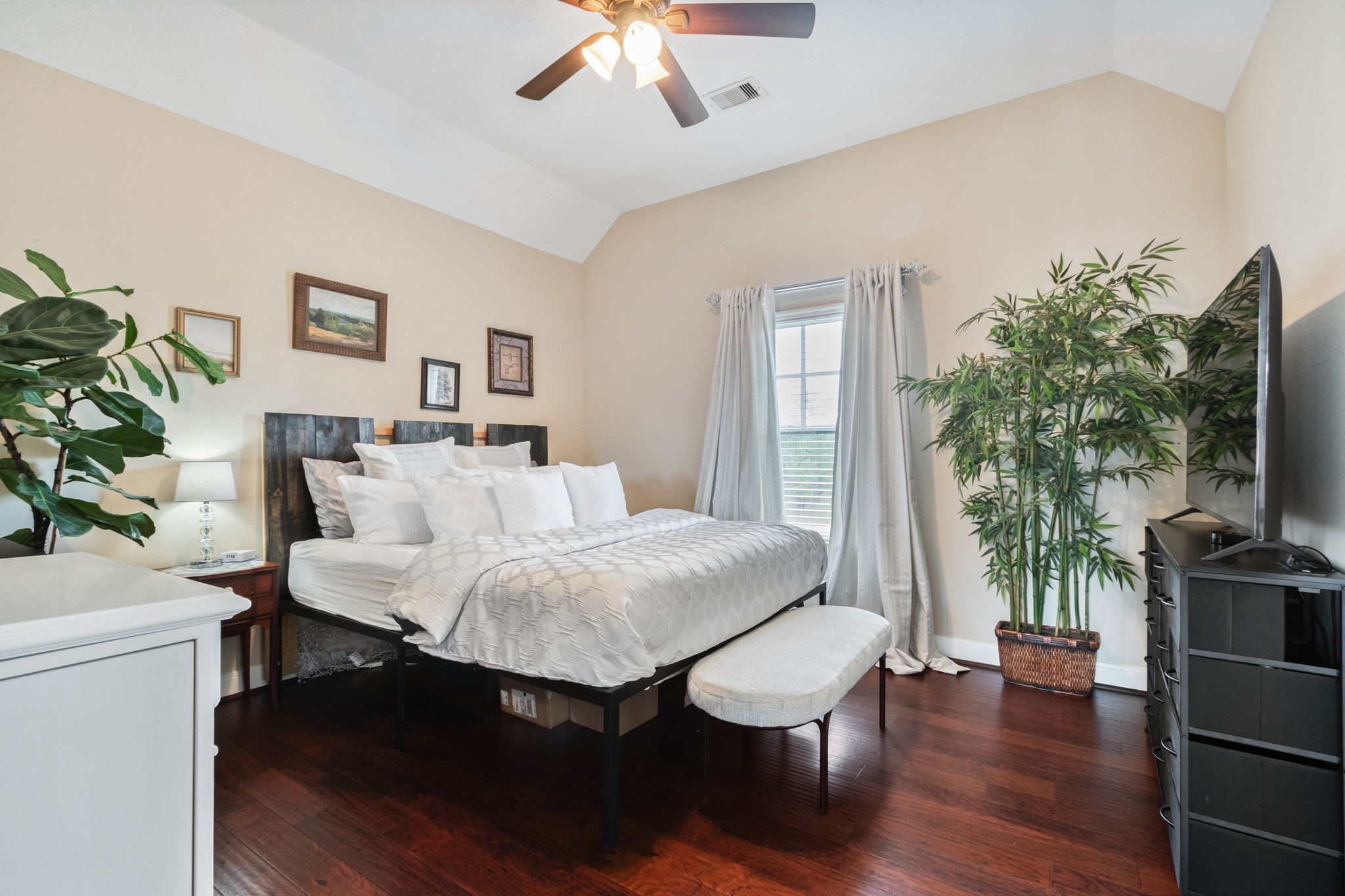 26231 Crown Ranch Boulevard Property Photo 24