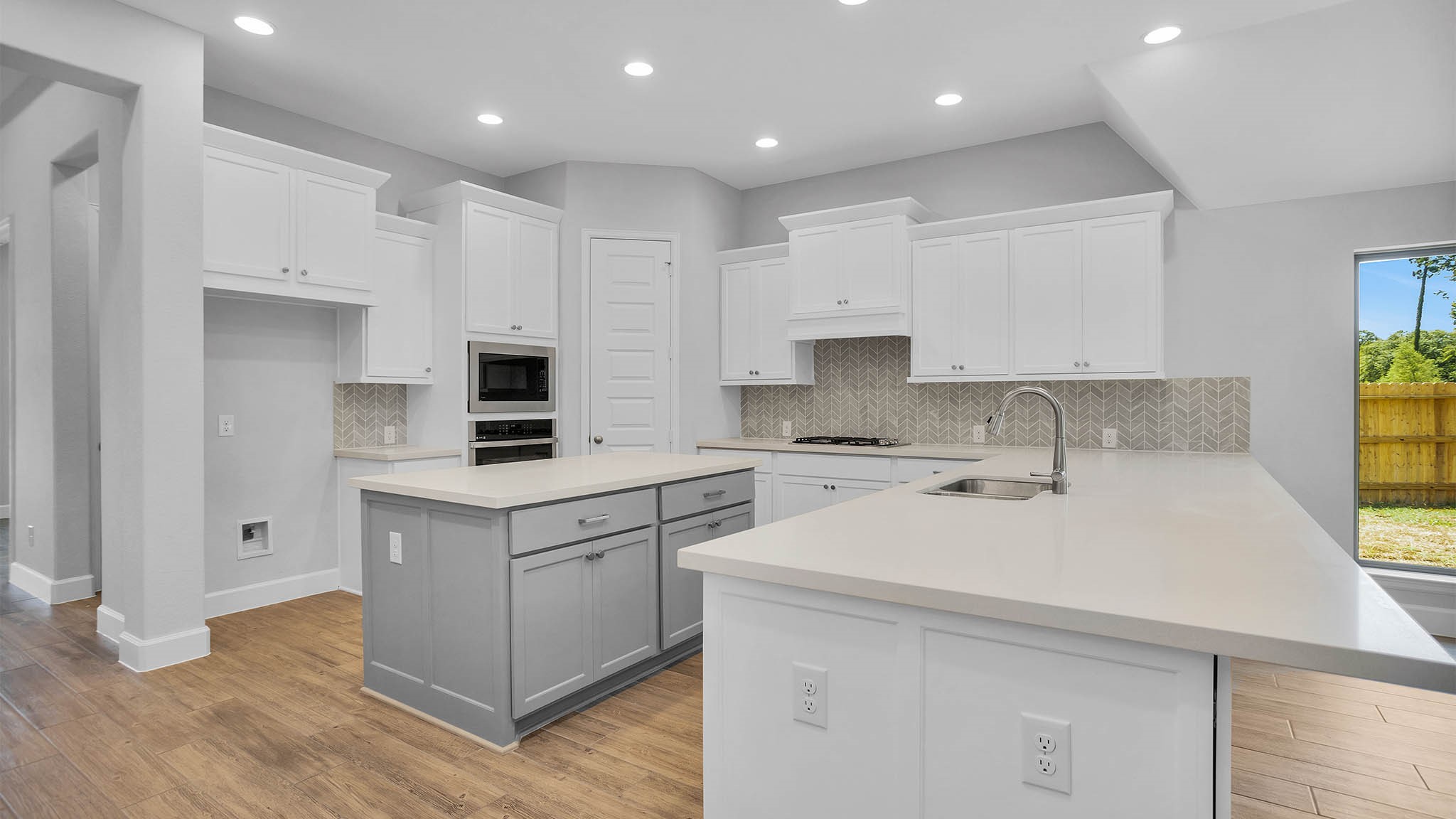 14952 Bright Berry Drive Property Photo 2