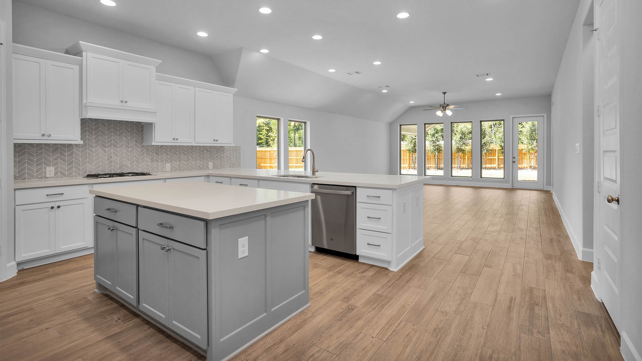 14952 Bright Berry Drive Property Photo 3