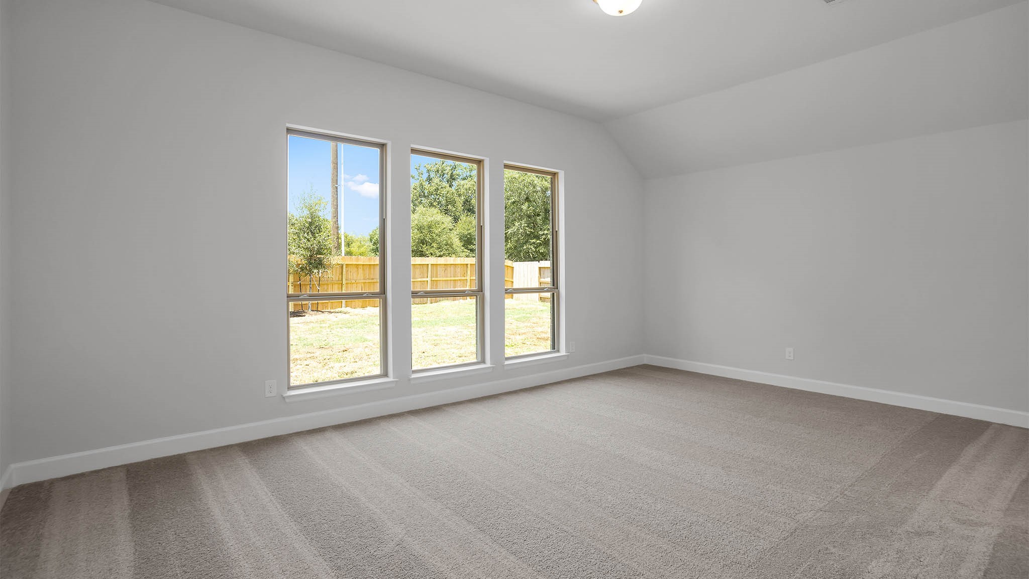 14952 Bright Berry Drive Property Photo 4
