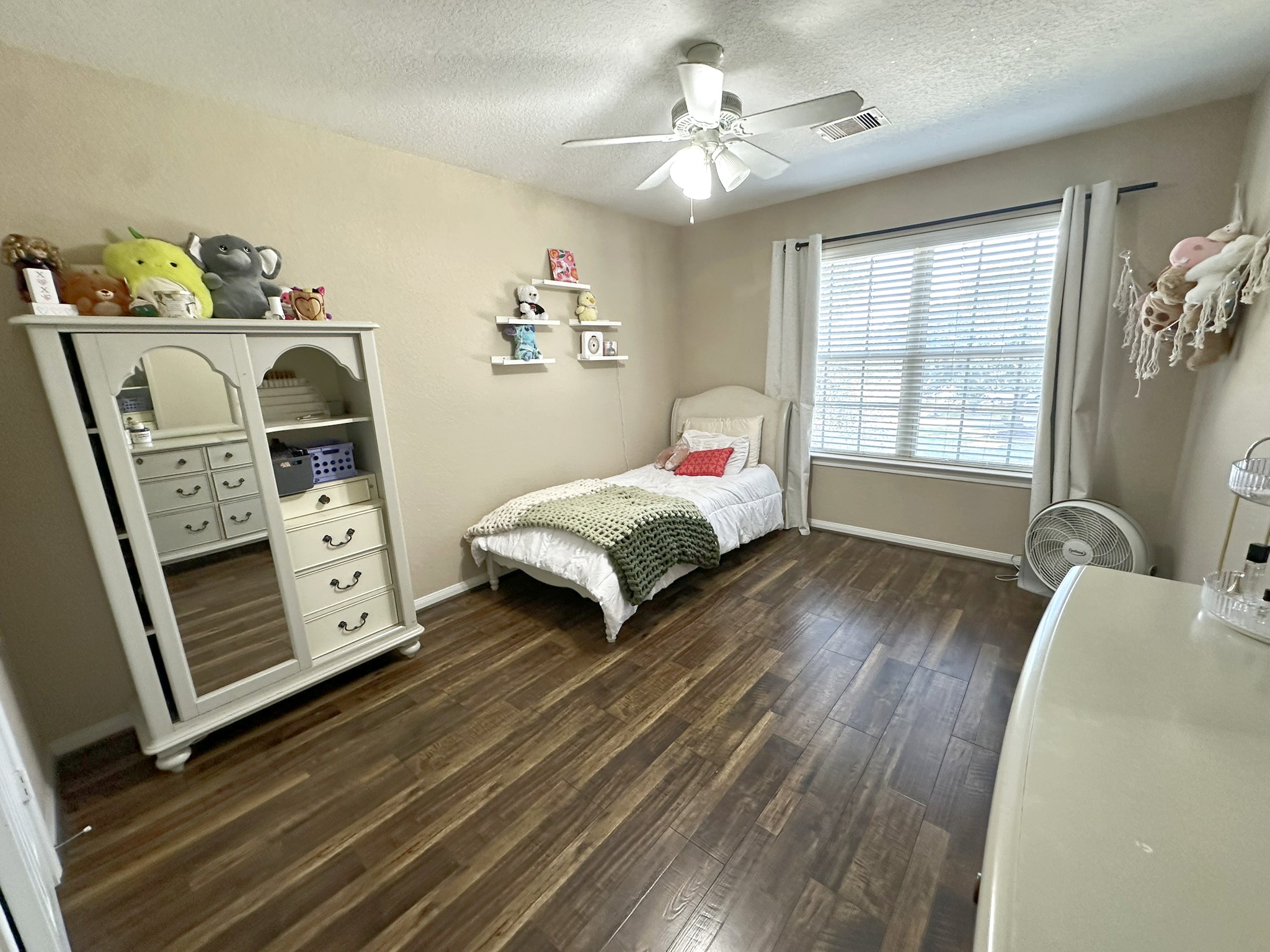 26830 Henson Falls Drive Property Photo 16