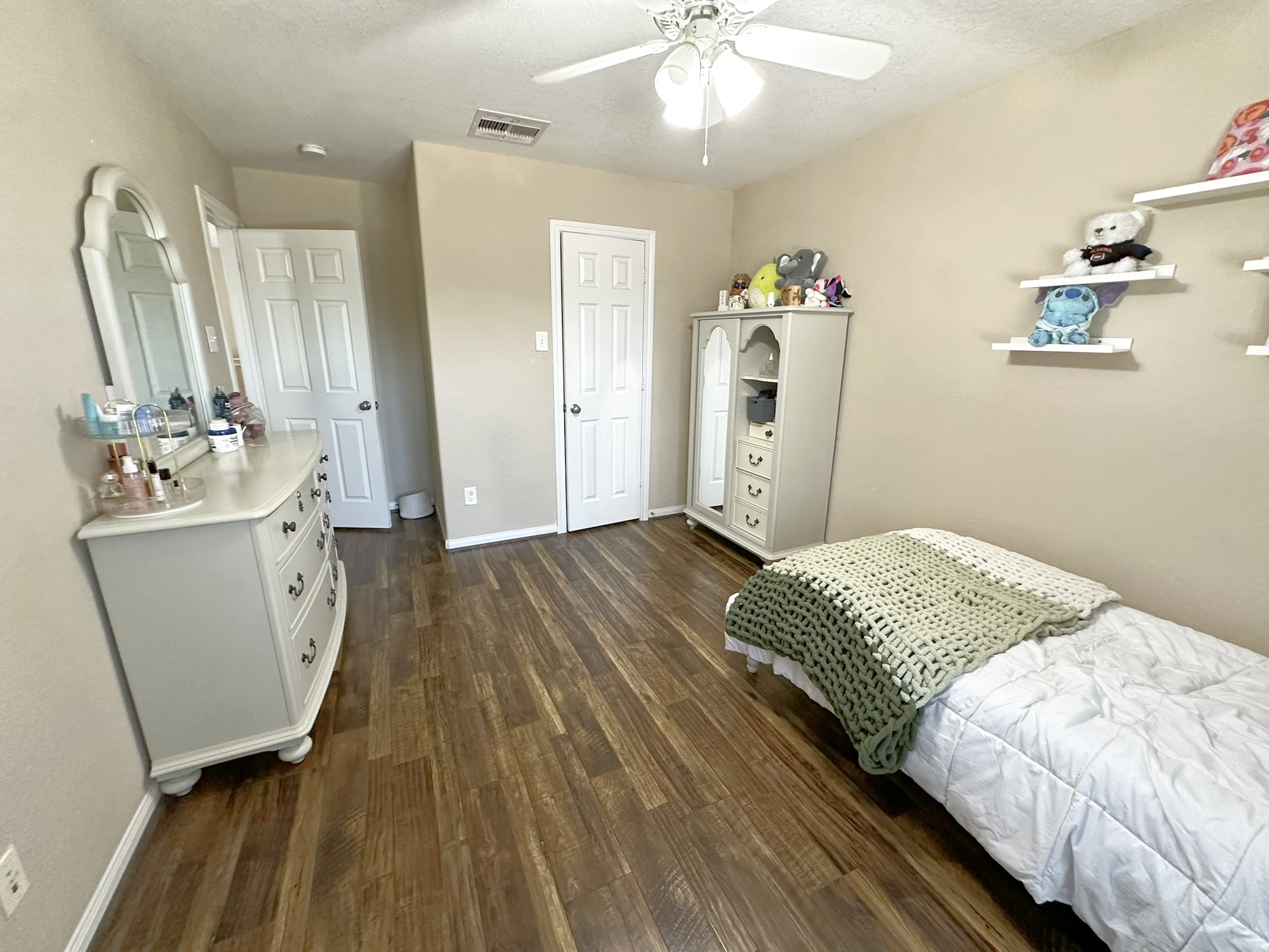 26830 Henson Falls Drive Property Photo 17