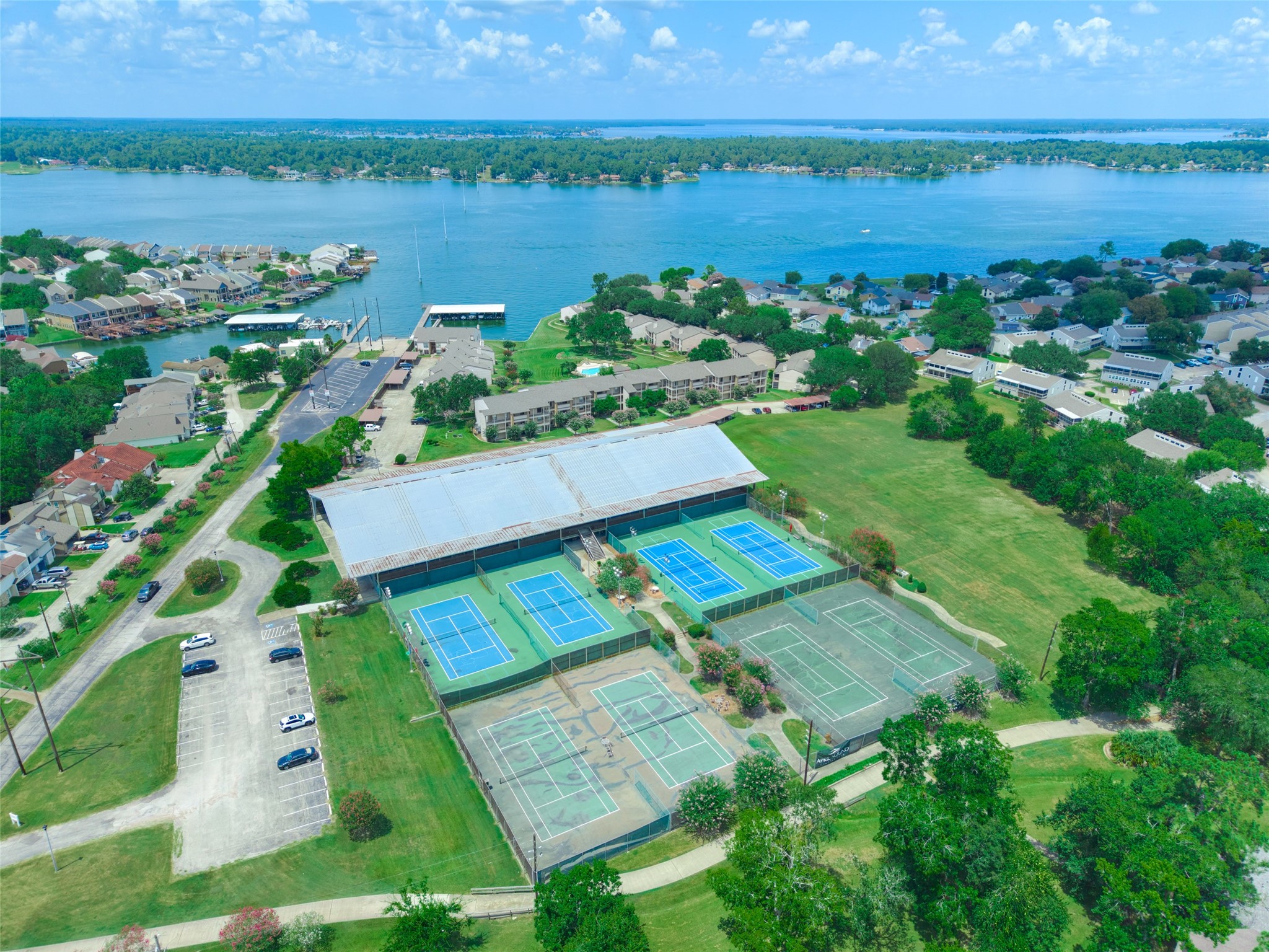115 Moonspinner Property Photo 3