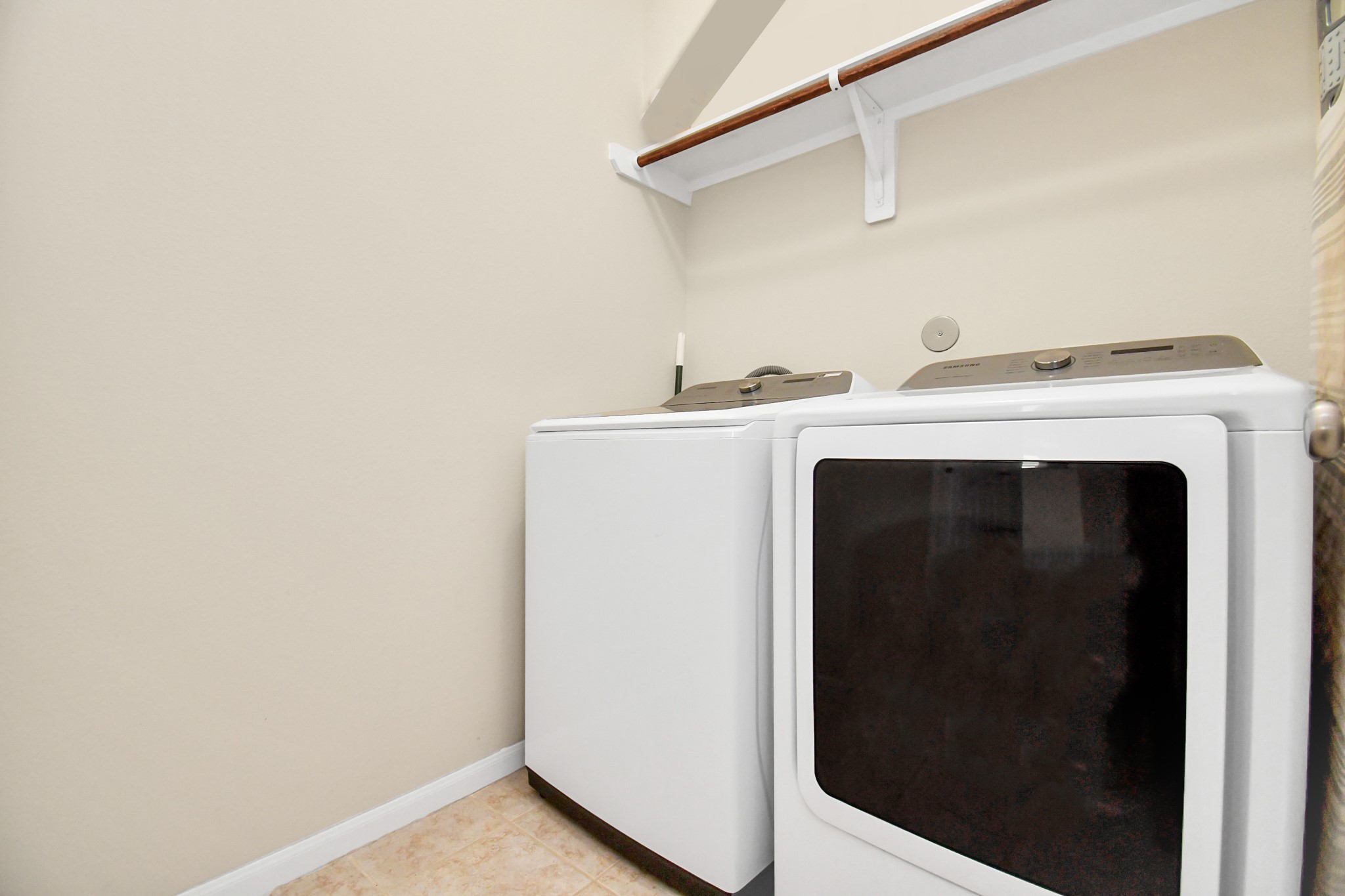 21611 Goloby Drive Property Photo 32