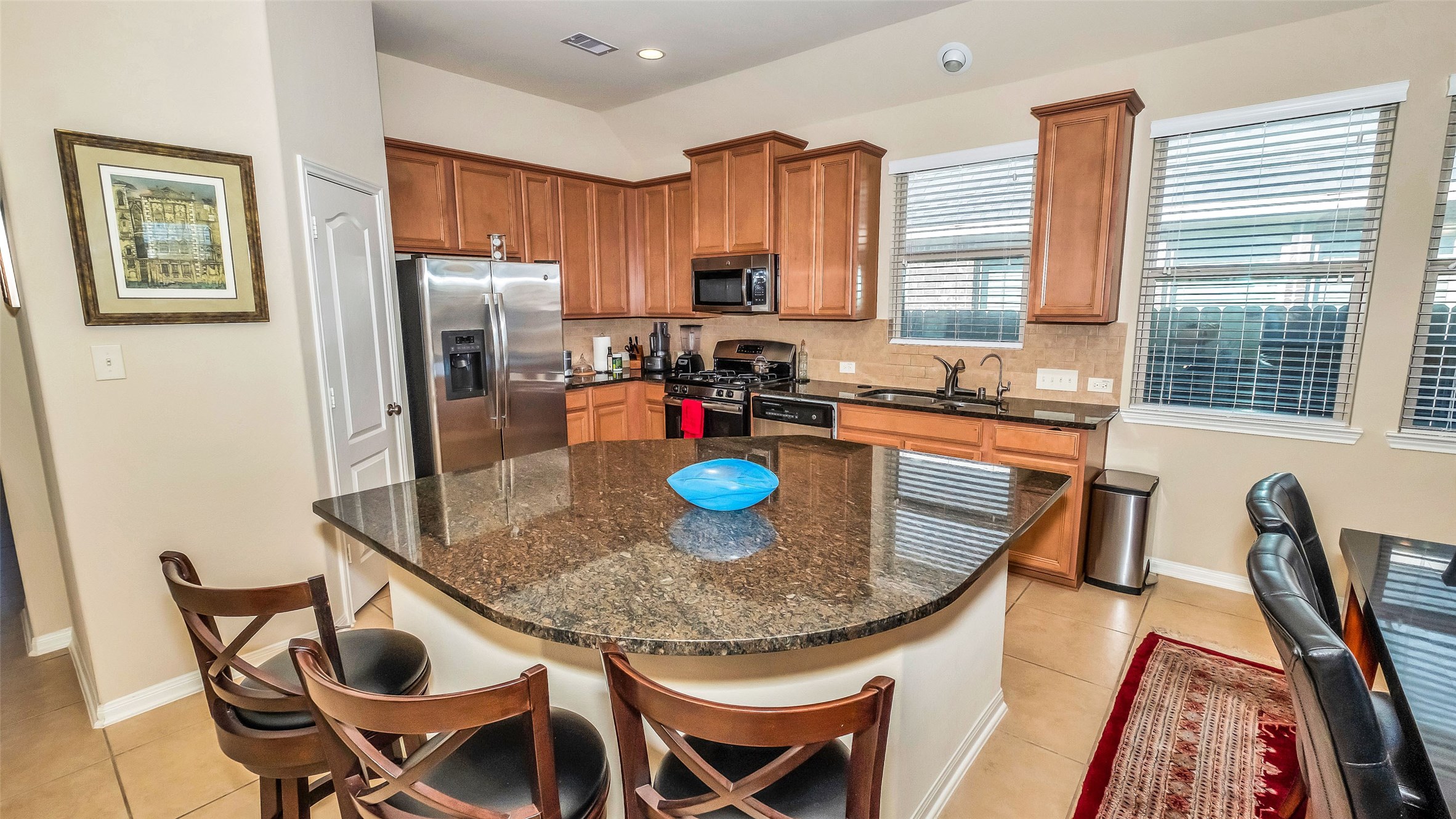 8807 Seguin Cove Lane Property Photo 7