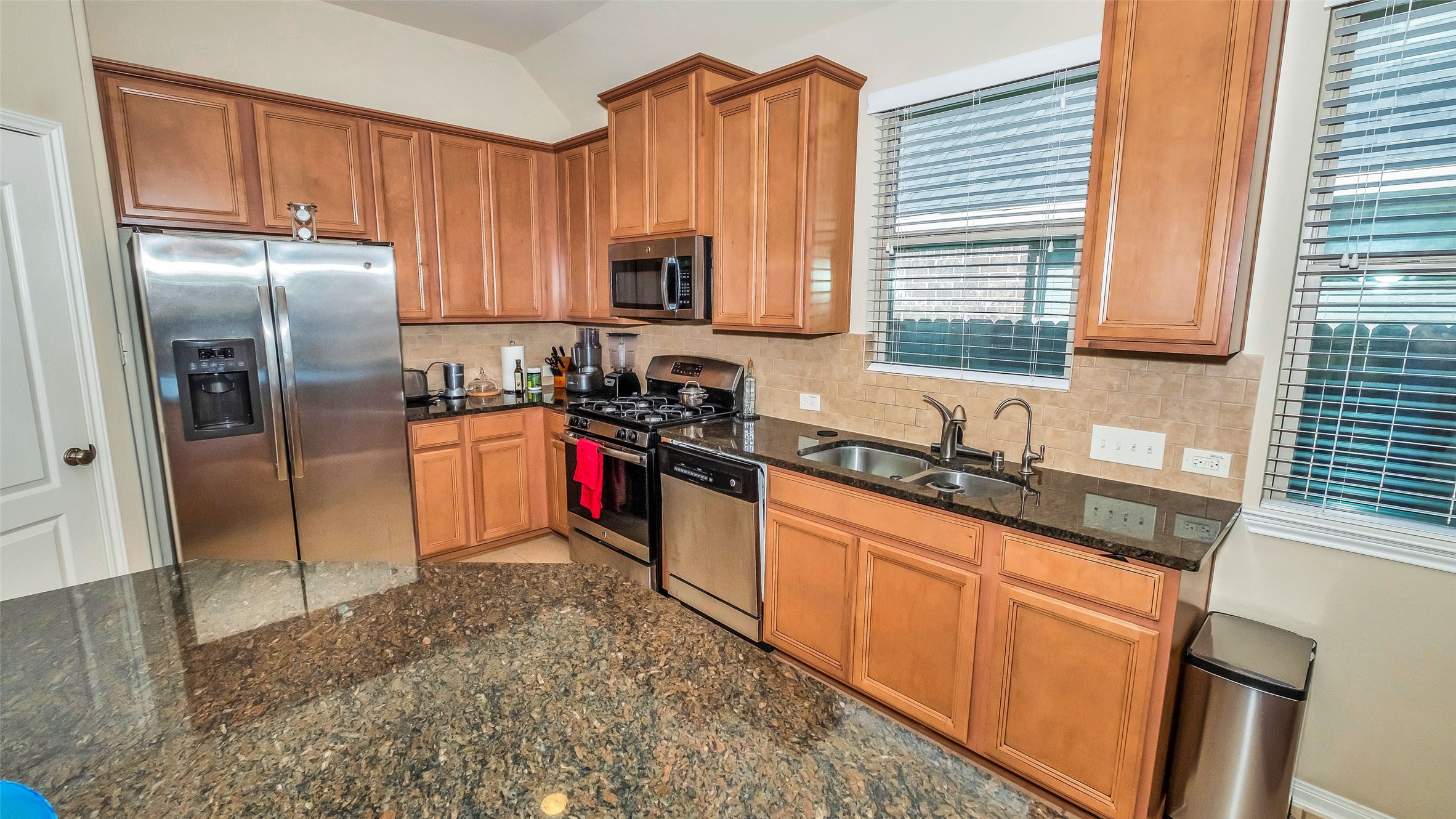 8807 Seguin Cove Lane Property Photo 9