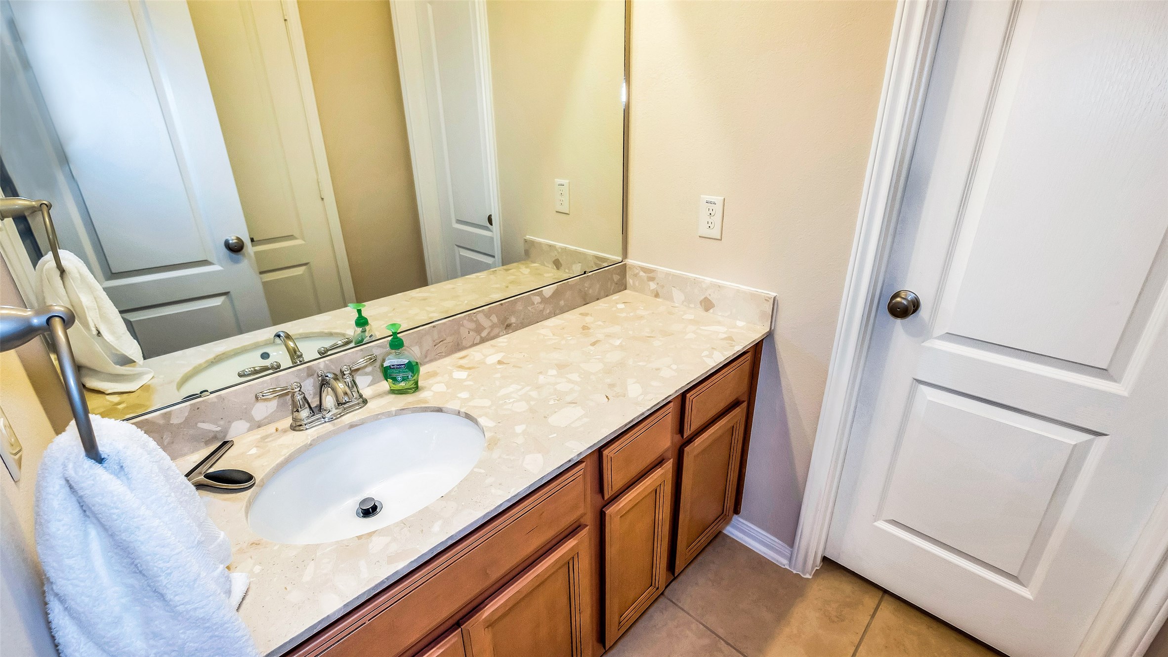 8807 Seguin Cove Lane Property Photo 23