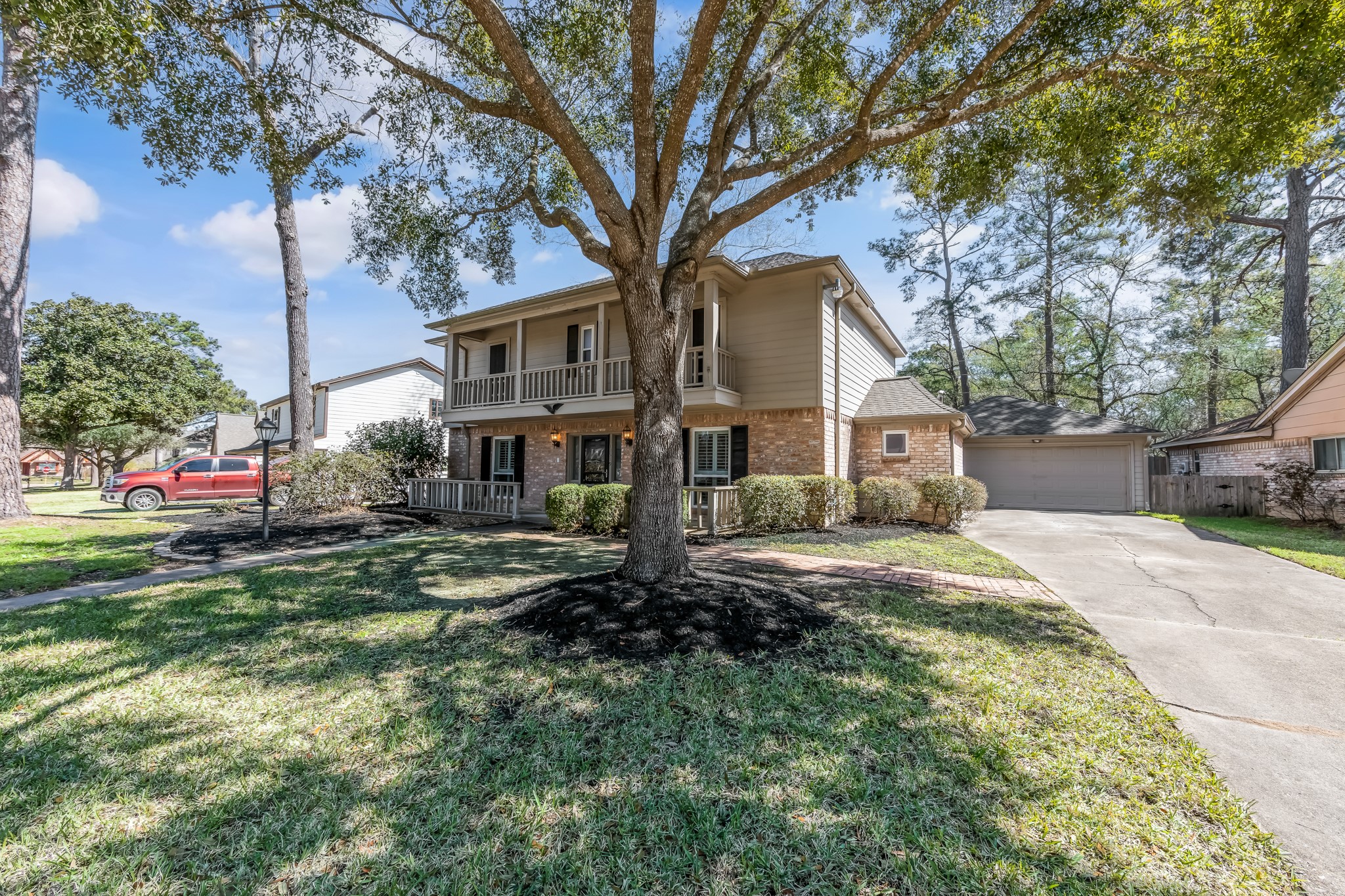 12519 Ravensway Drive Property Photo 3
