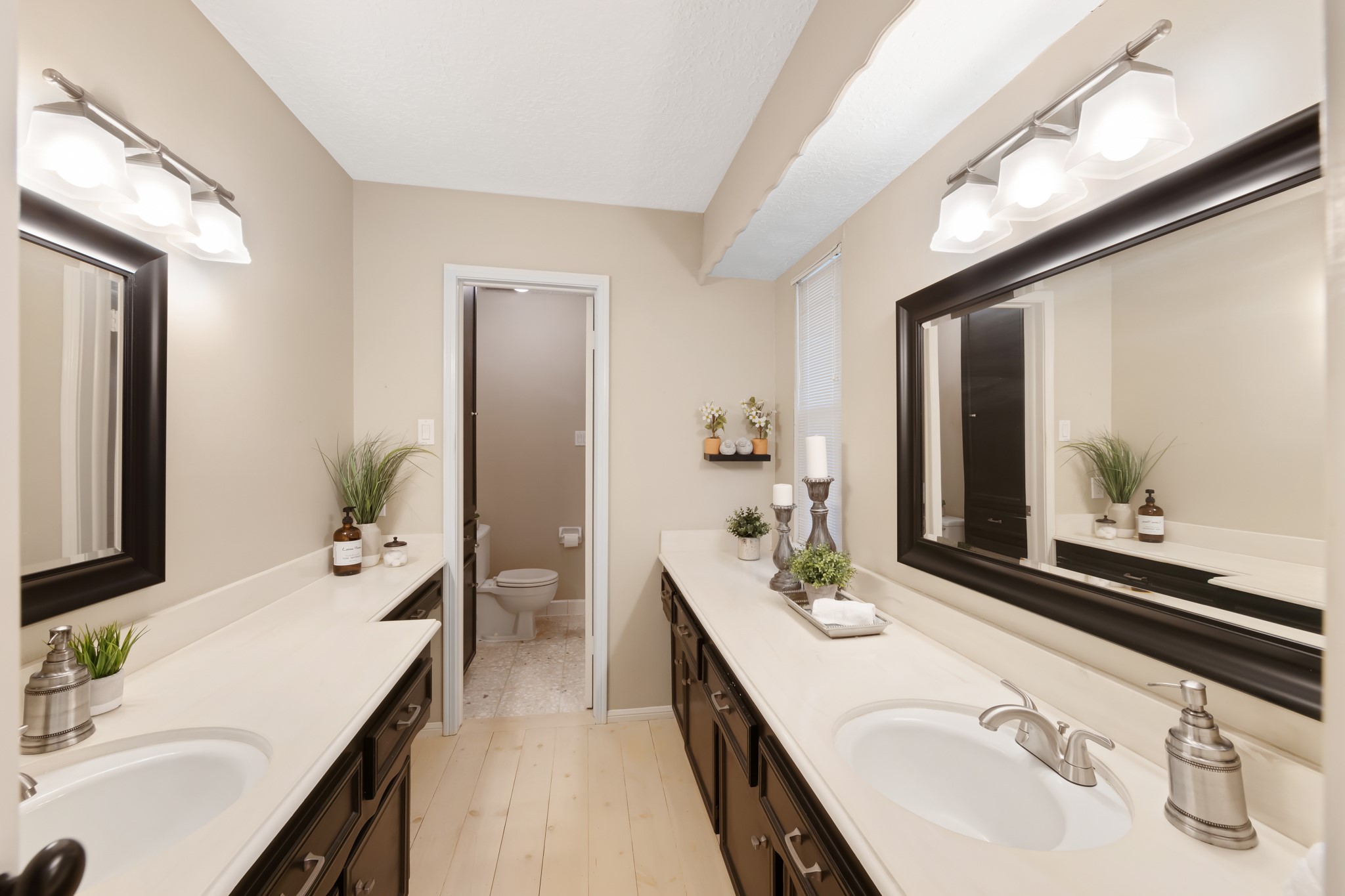 12519 Ravensway Drive Property Photo 25