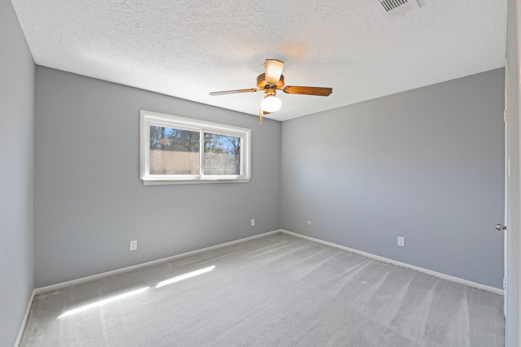 12519 Ravensway Drive Property Photo 32