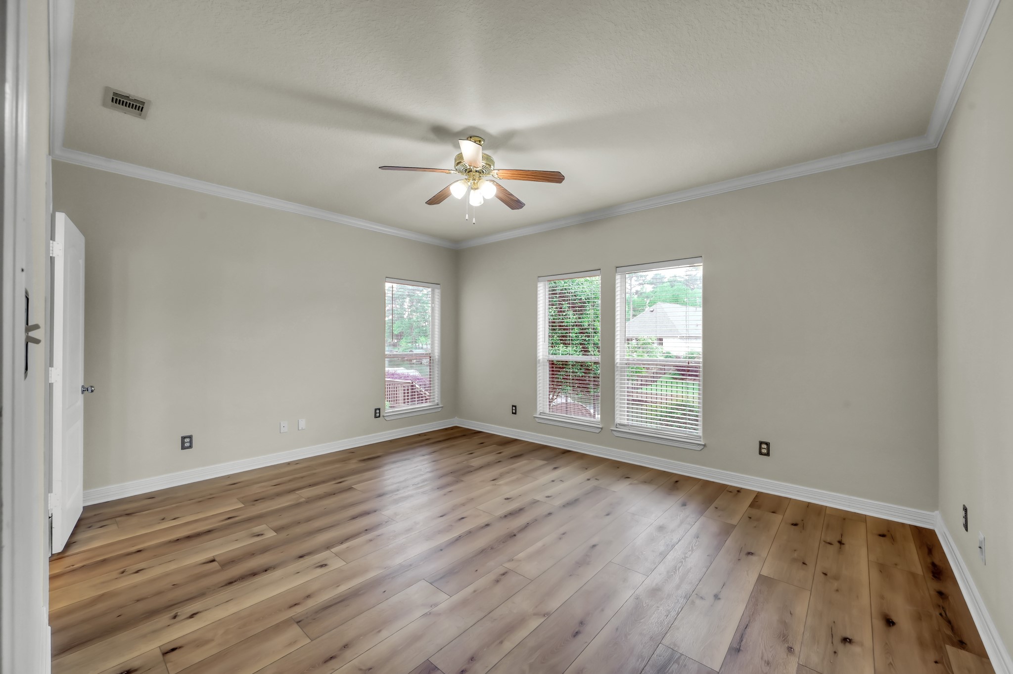 6075 Longmire Trail Property Photo 13