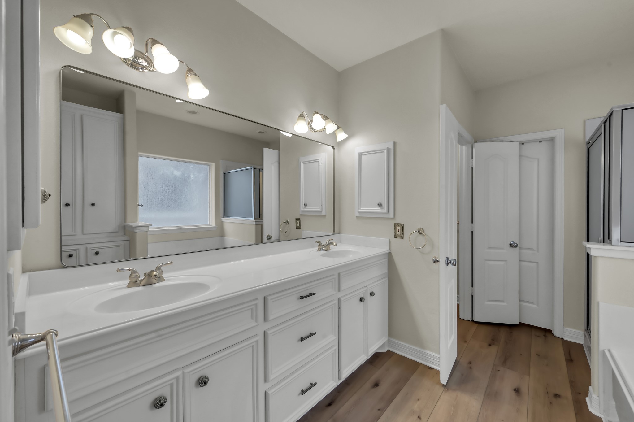 6075 Longmire Trail Property Photo 14