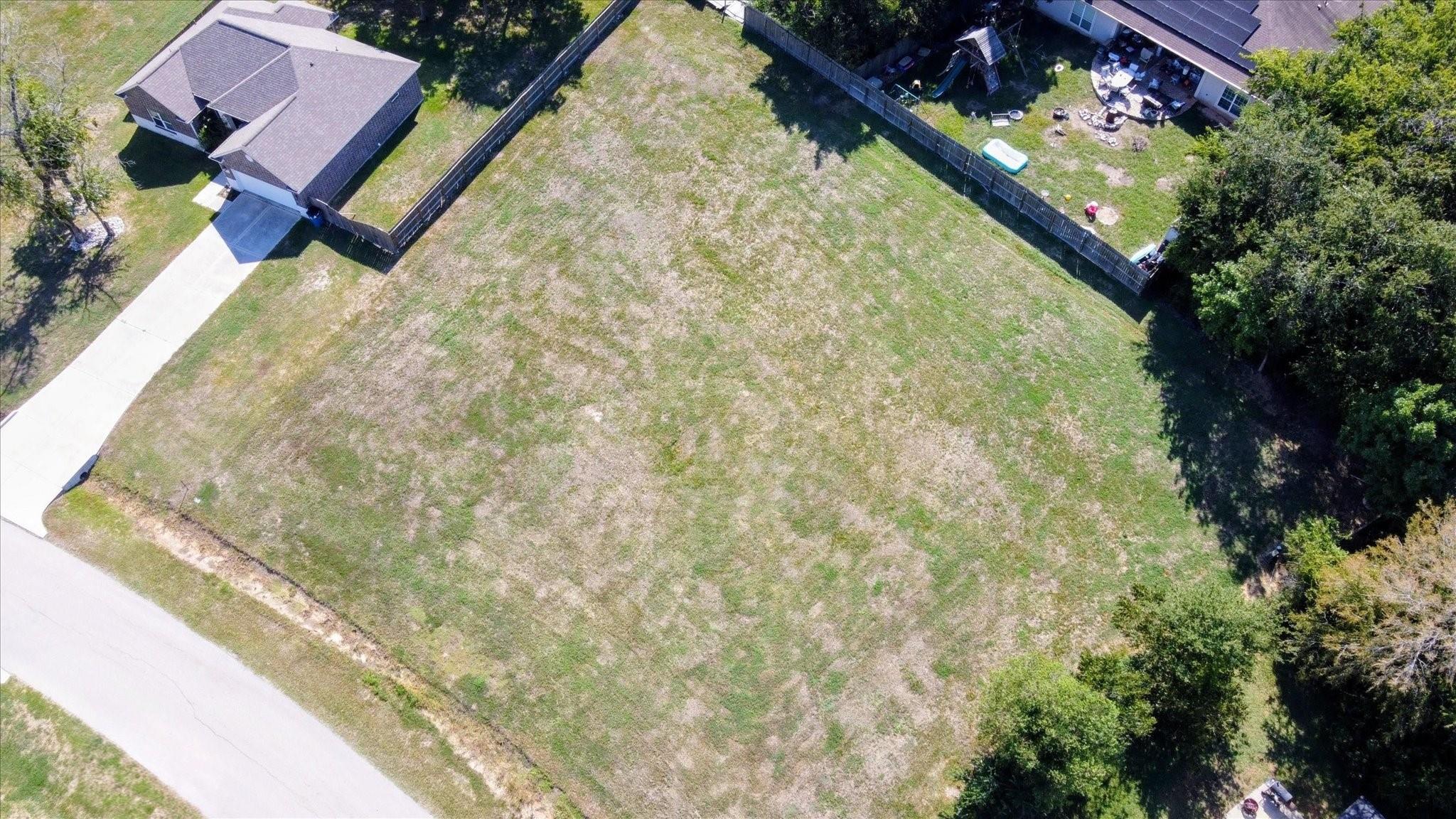 12423 Pecan Drive Property Photo 2