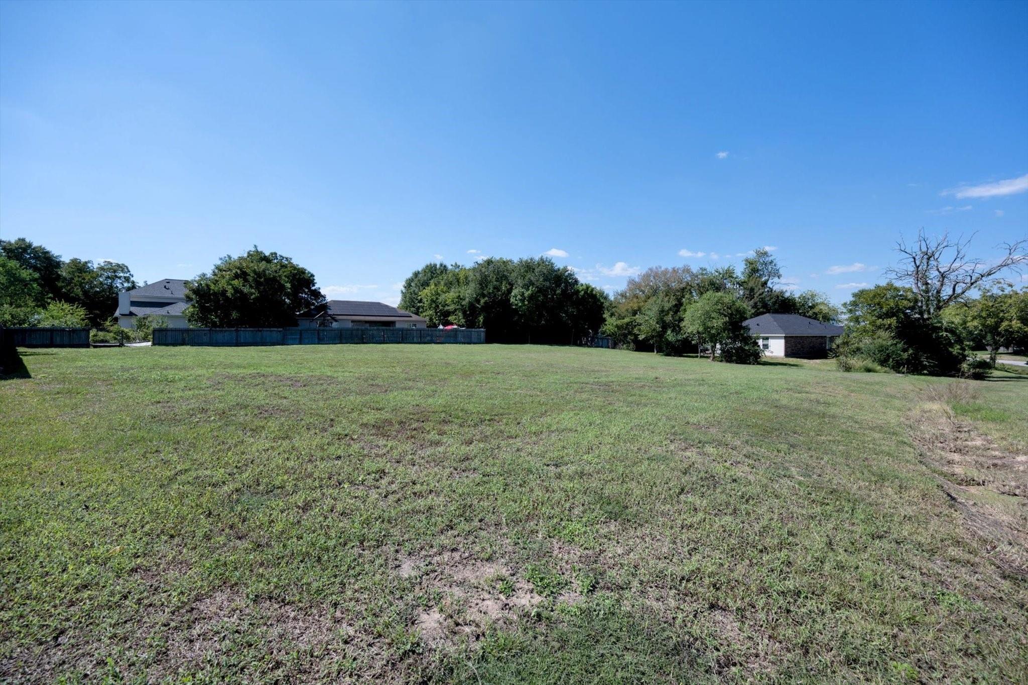 12423 Pecan Drive Property Photo 6