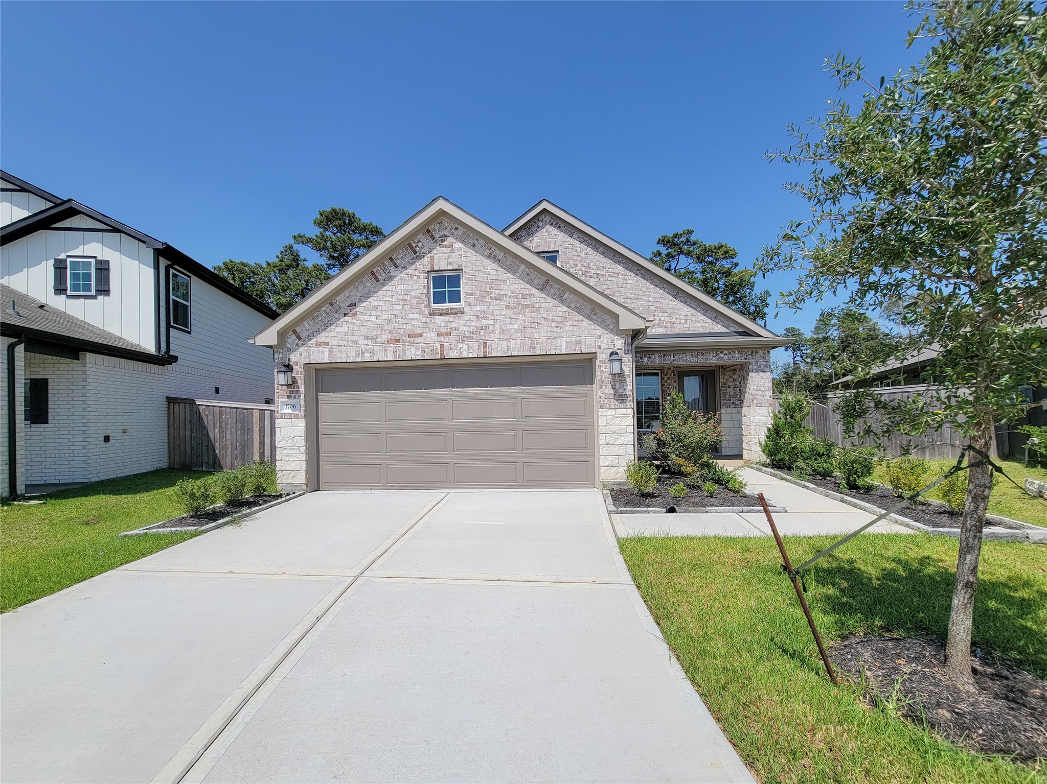 1706 Serenity Moon Drive Property Photo 1