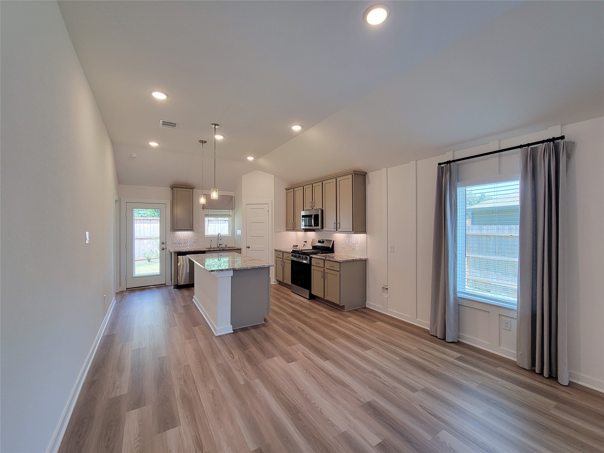 1706 Serenity Moon Drive Property Photo 12