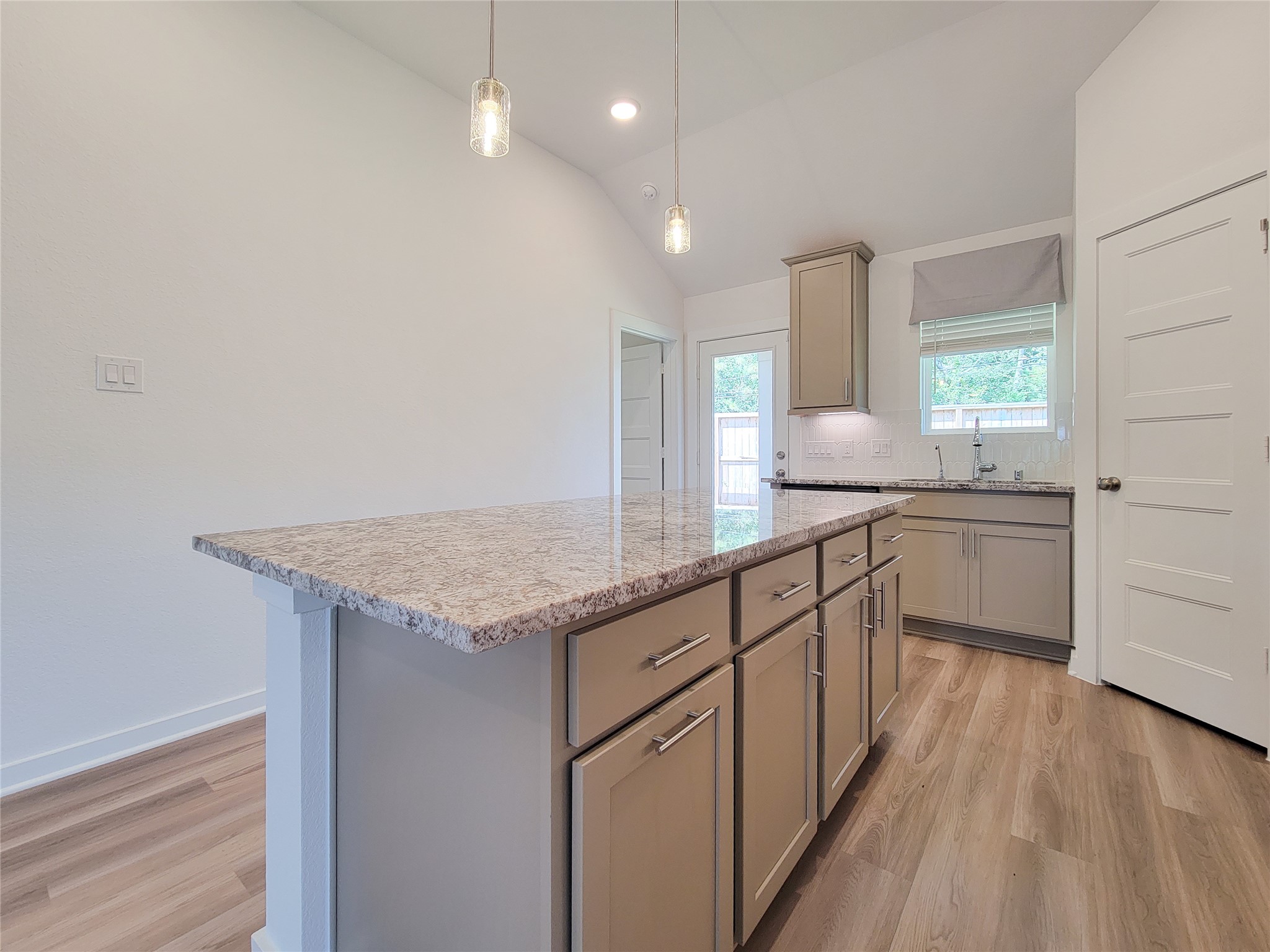 1706 Serenity Moon Drive Property Photo 15