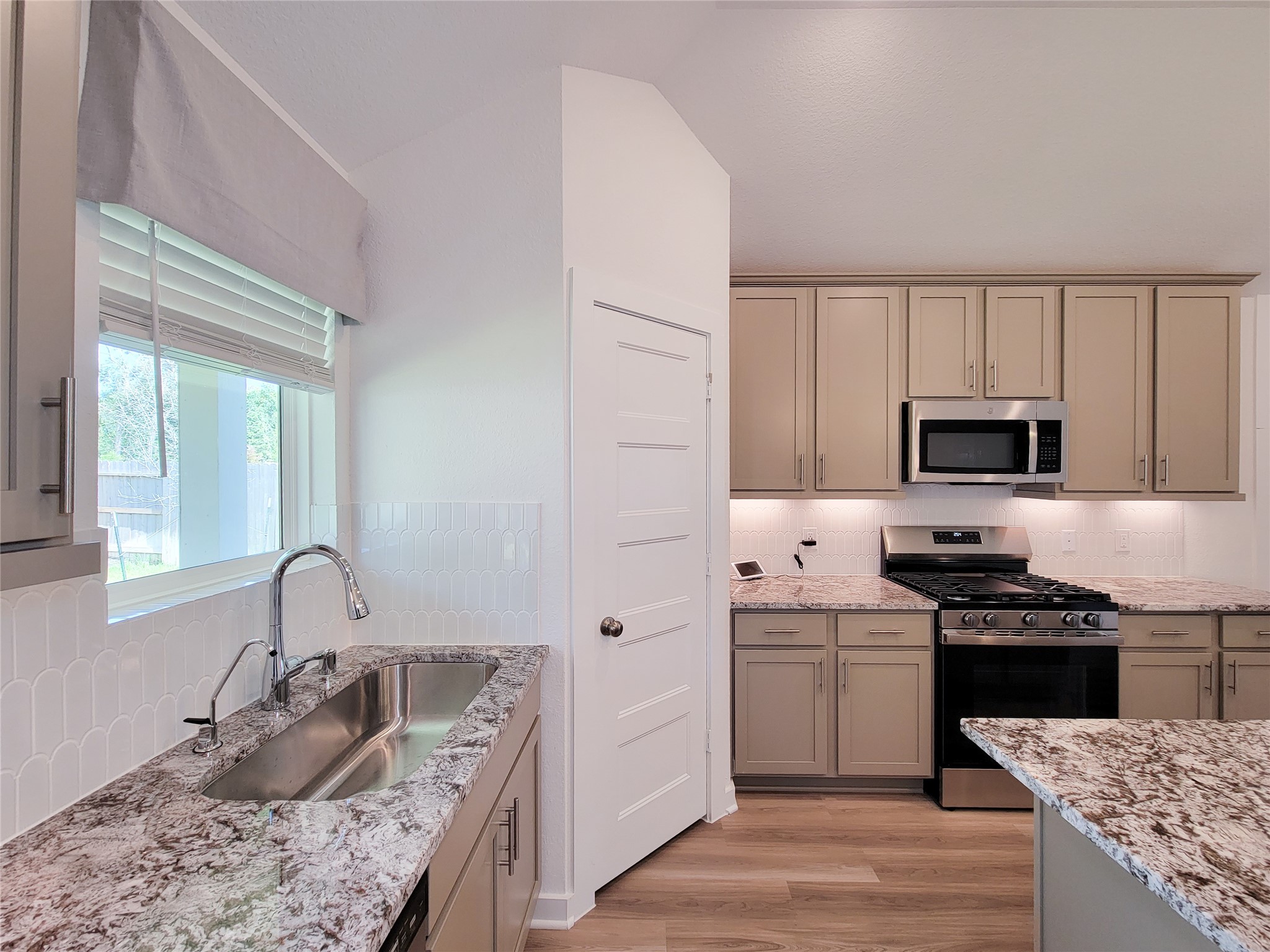 1706 Serenity Moon Drive Property Photo 17
