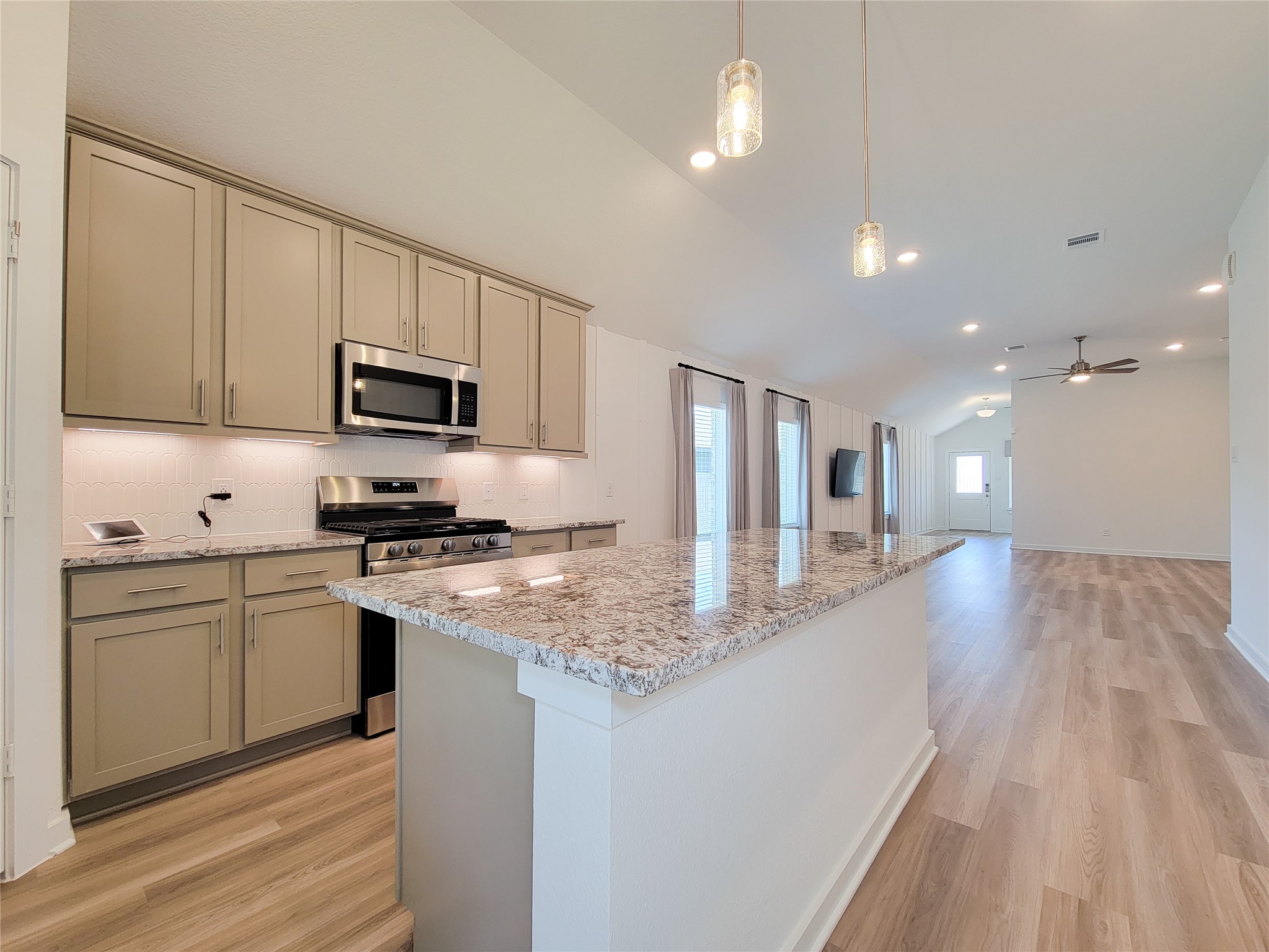 1706 Serenity Moon Drive Property Photo 18