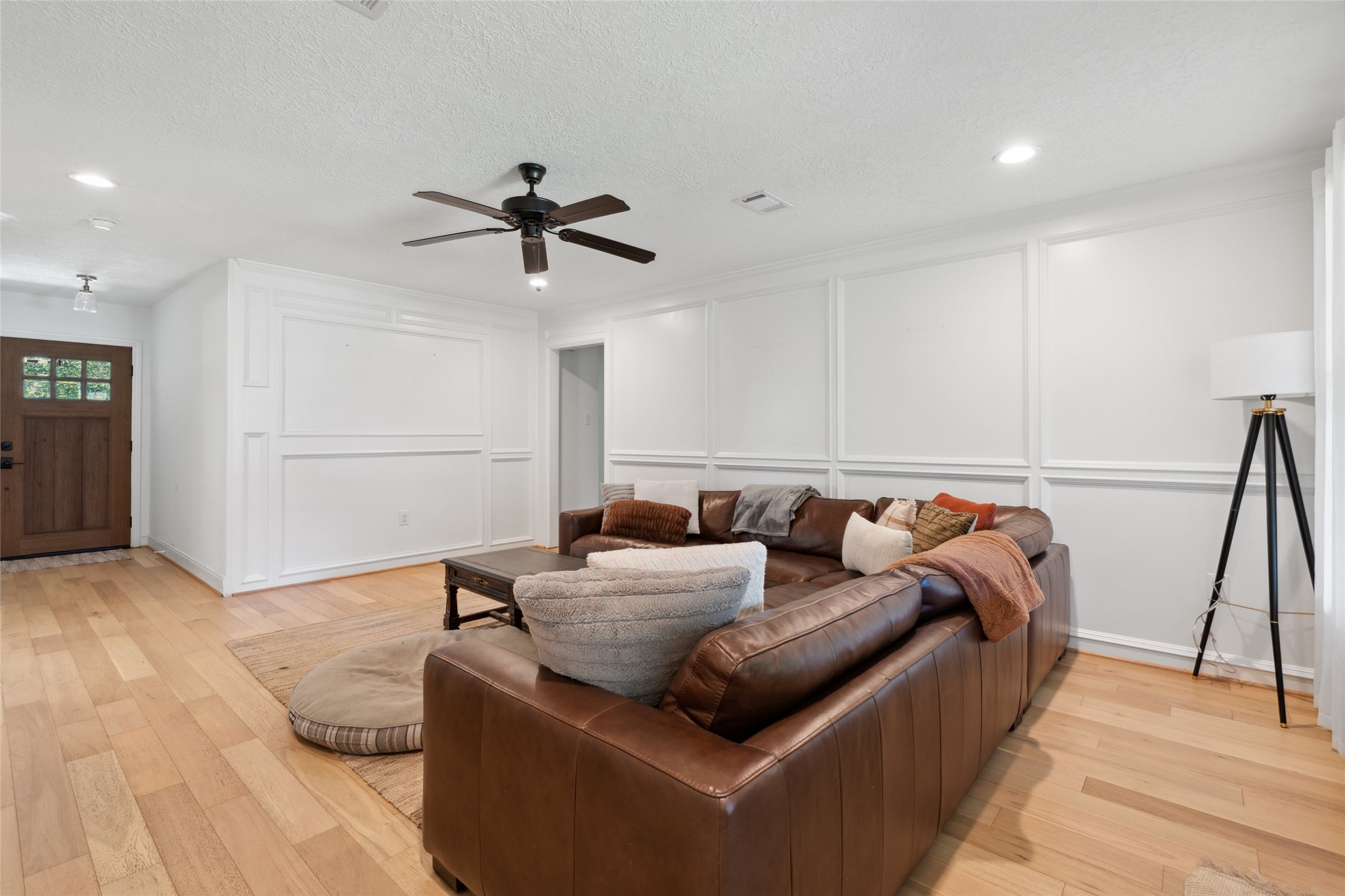 843 Fall Creek Drive Property Photo 11