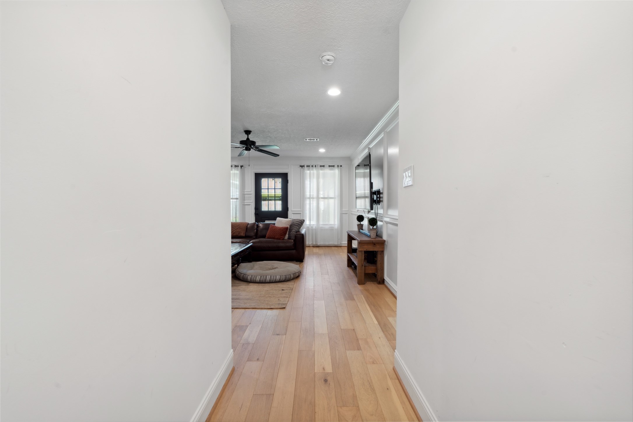 843 Fall Creek Drive Property Photo 15