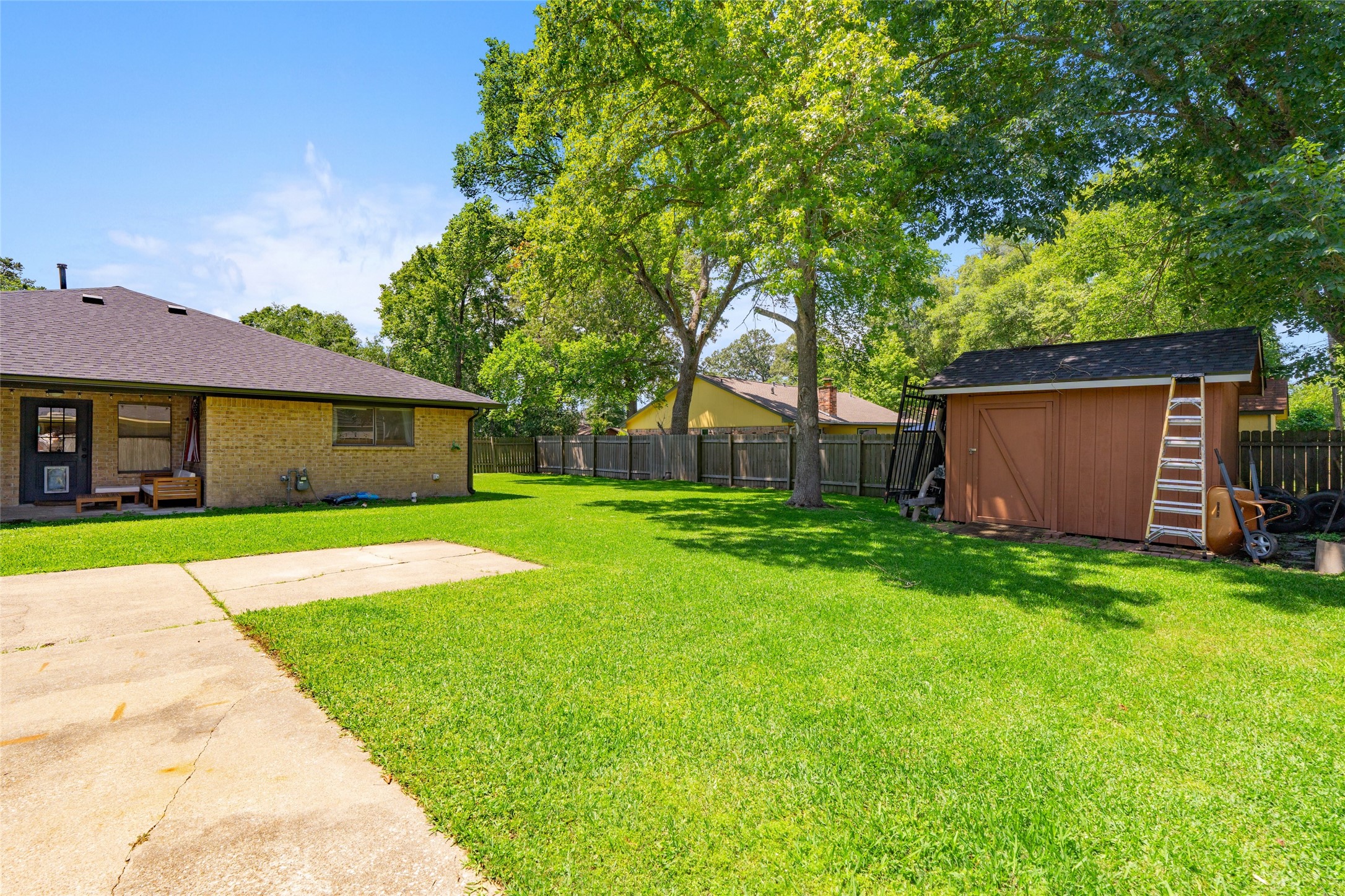 843 Fall Creek Drive Property Photo 33