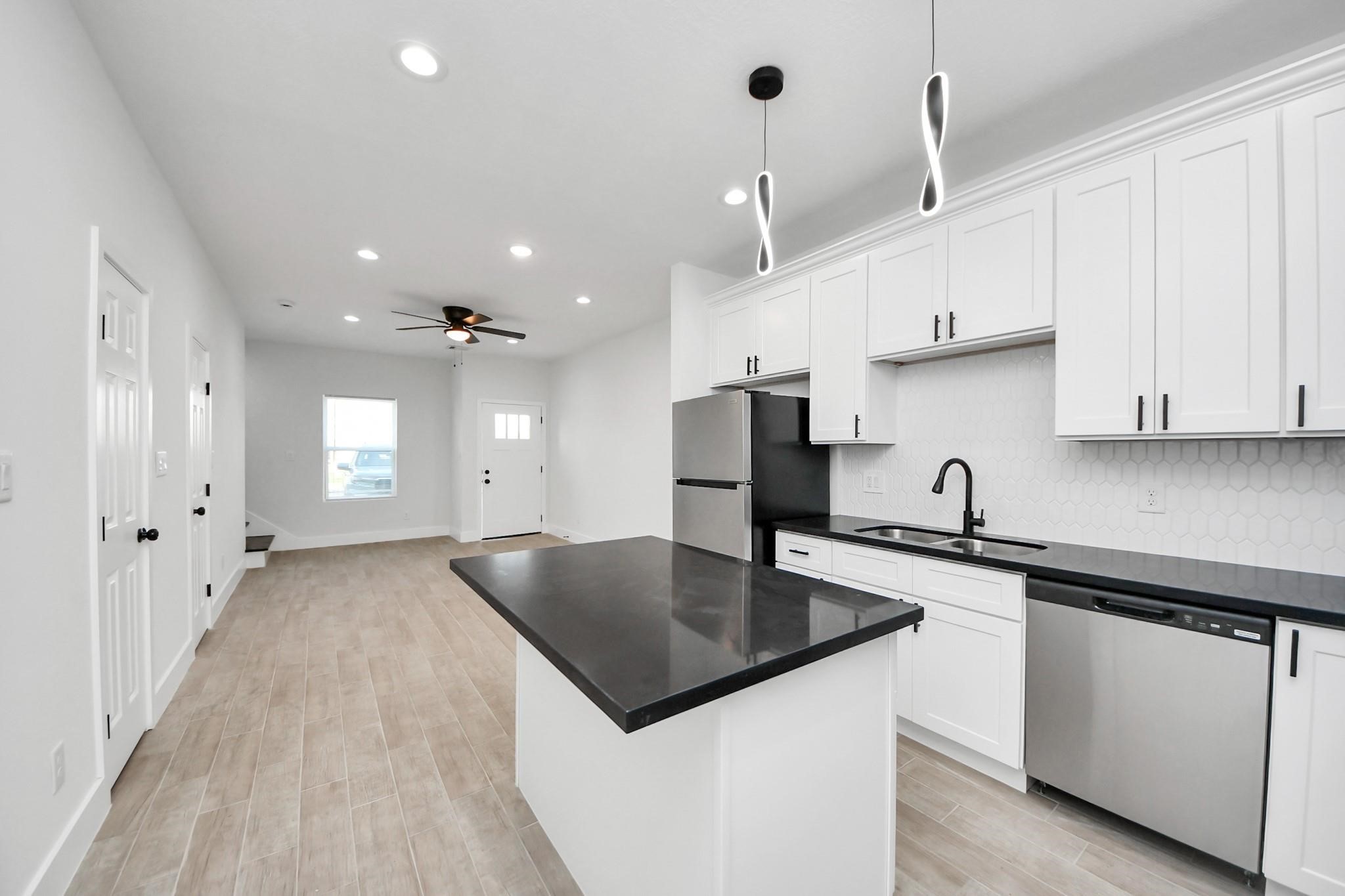 8015 Elbert Street A/b Property Photo 6