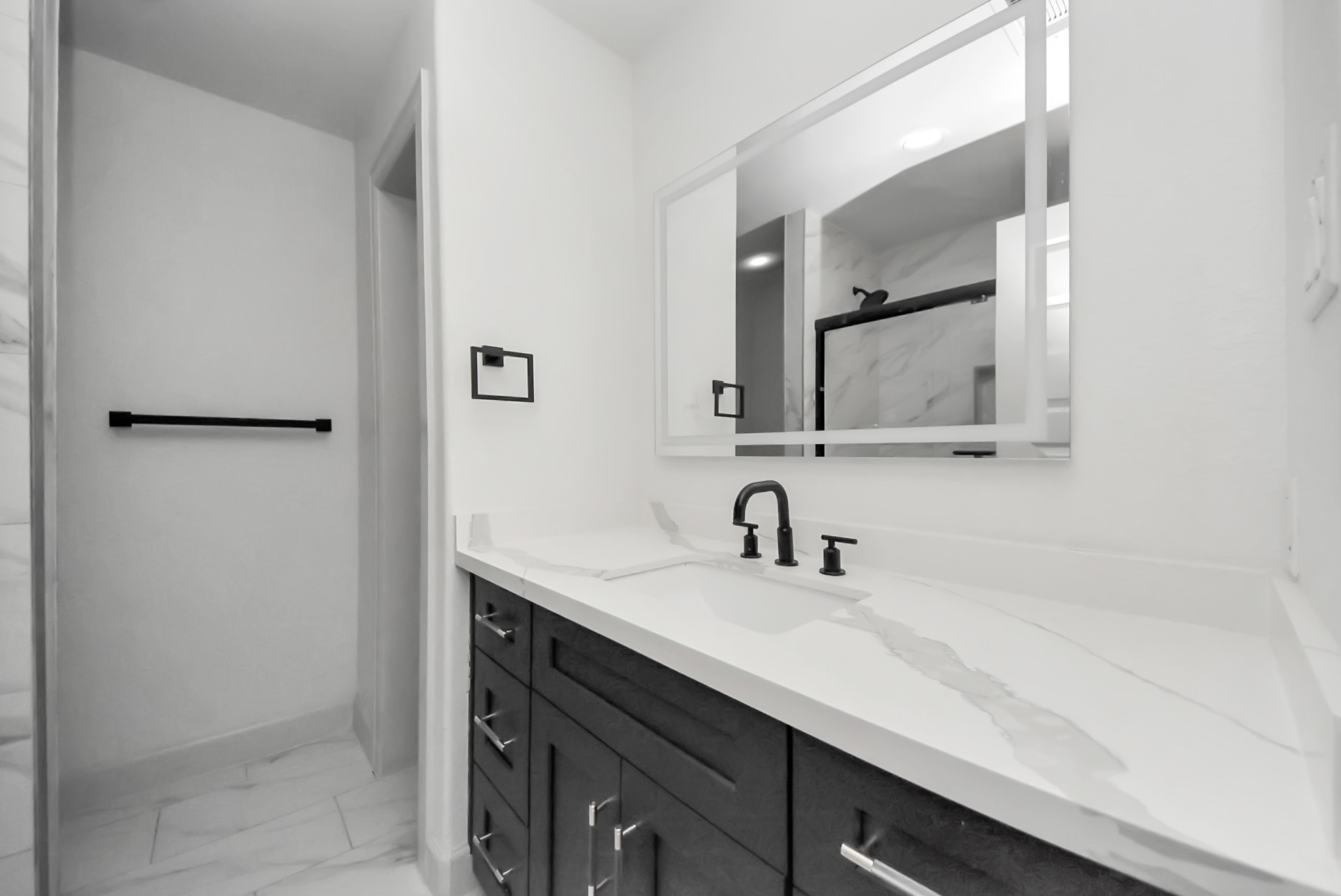 15529 Weldon Drive Property Photo 12