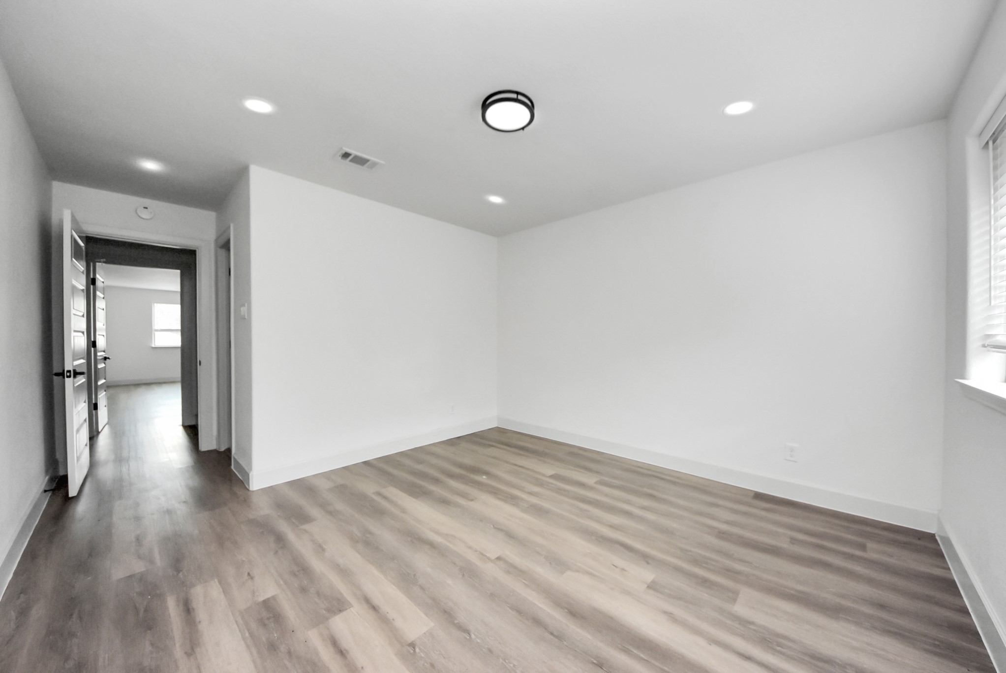 15529 Weldon Drive Property Photo 13