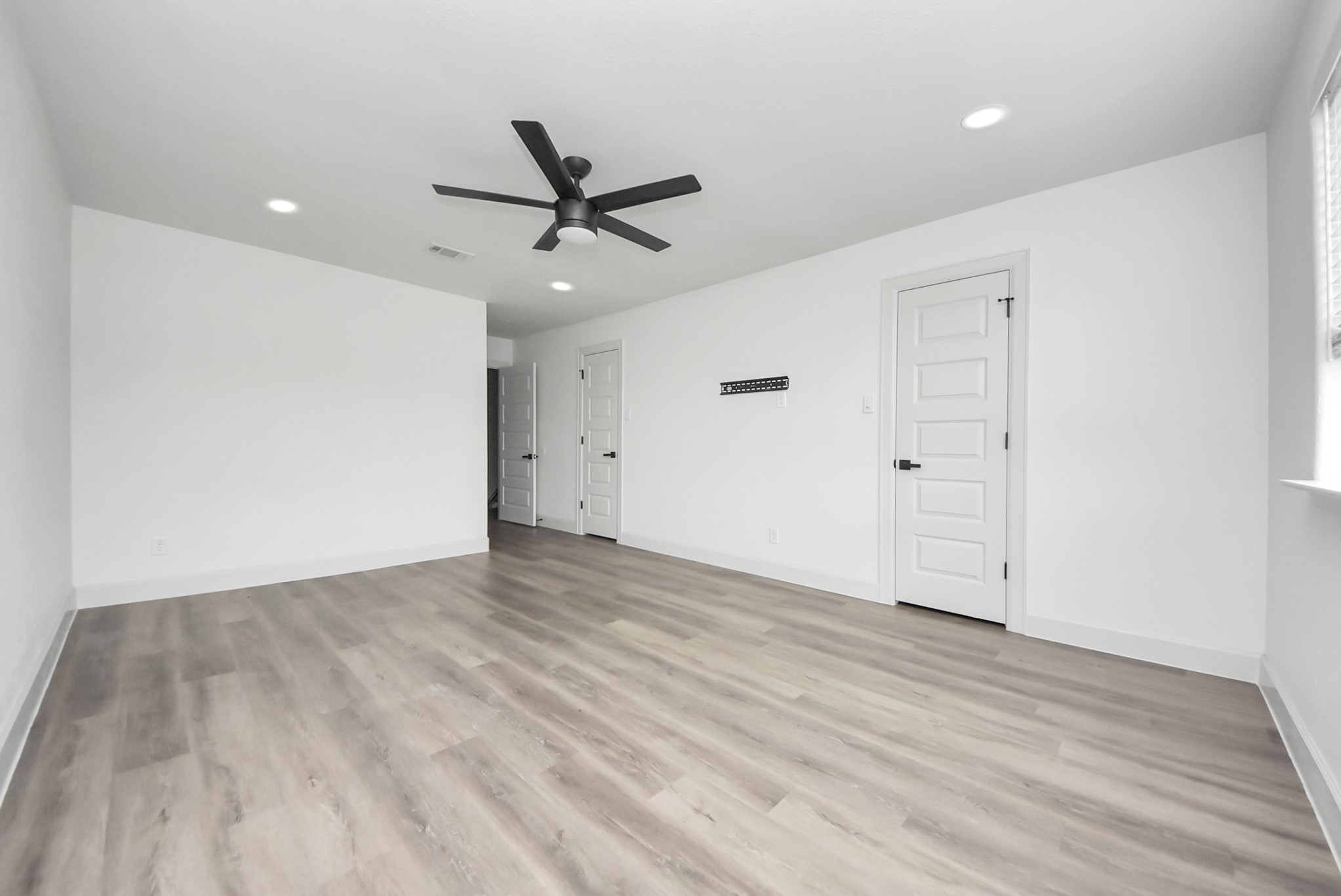 15529 Weldon Drive Property Photo 17
