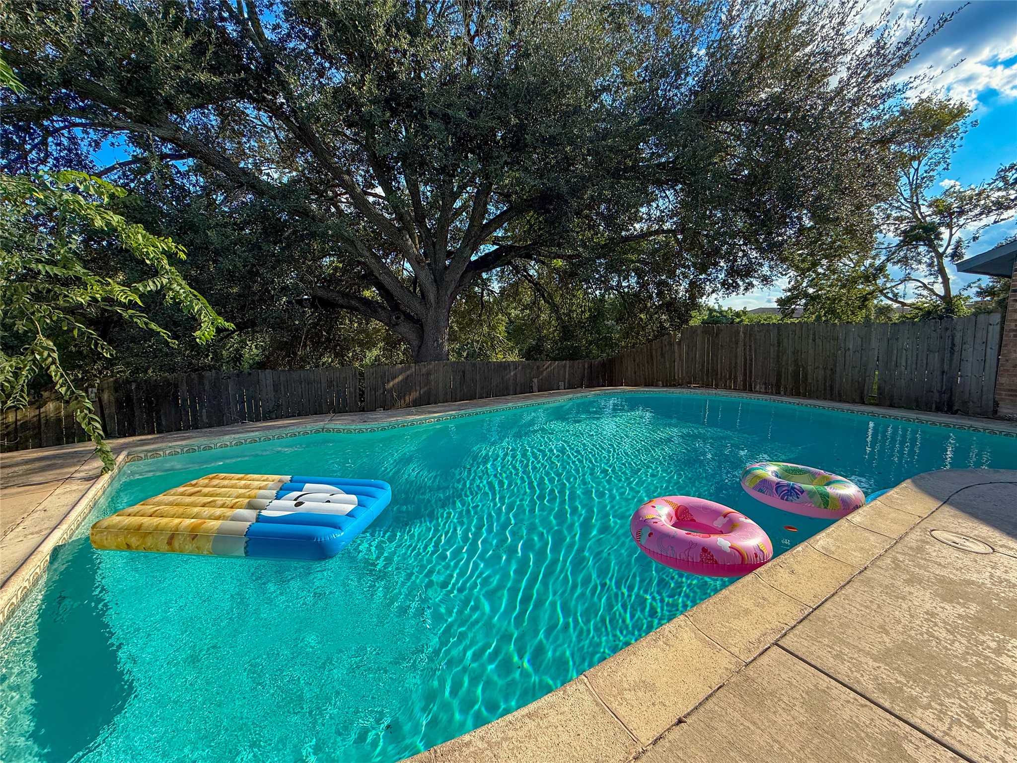 3543 Duncaster Drive Property Photo 1