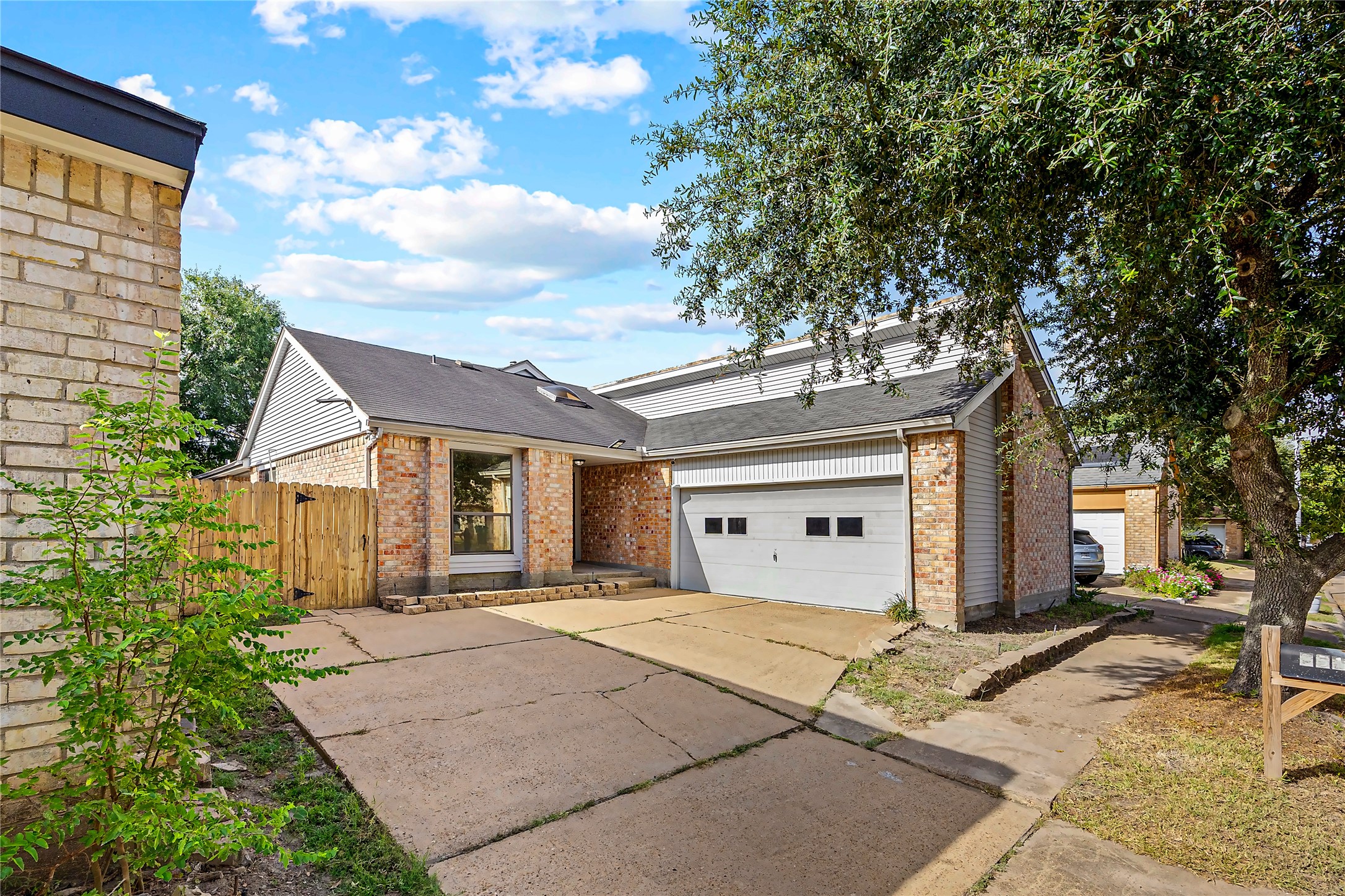 8511 Fawn Terrace Drive Property Photo 1
