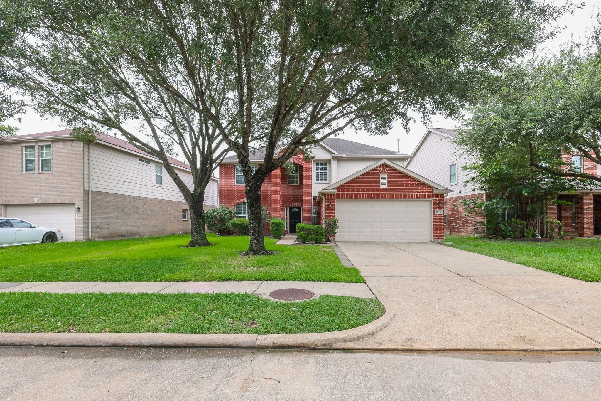2814 Crestbrook Bend Lane Property Photo 1