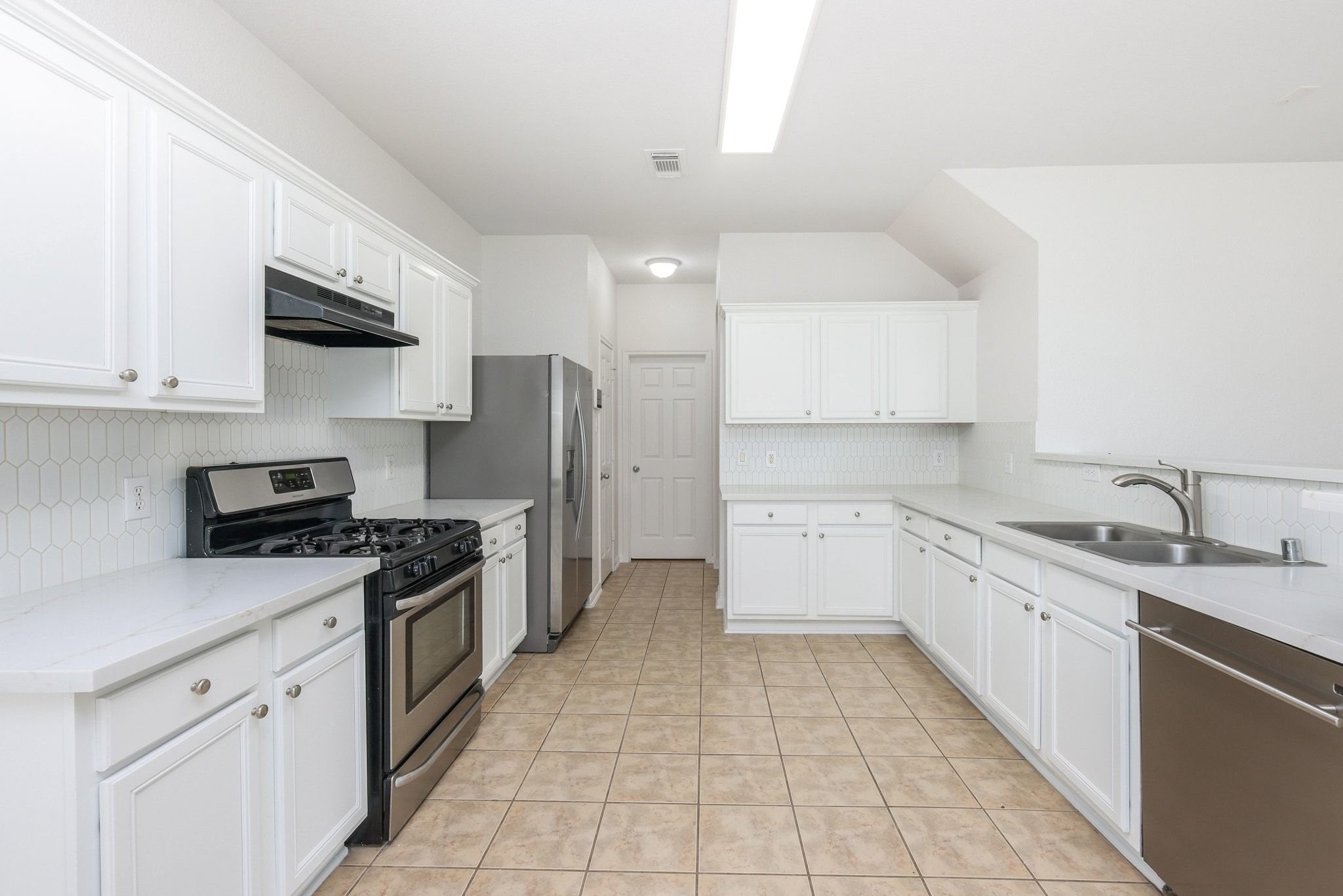 2814 Crestbrook Bend Lane Property Photo 9