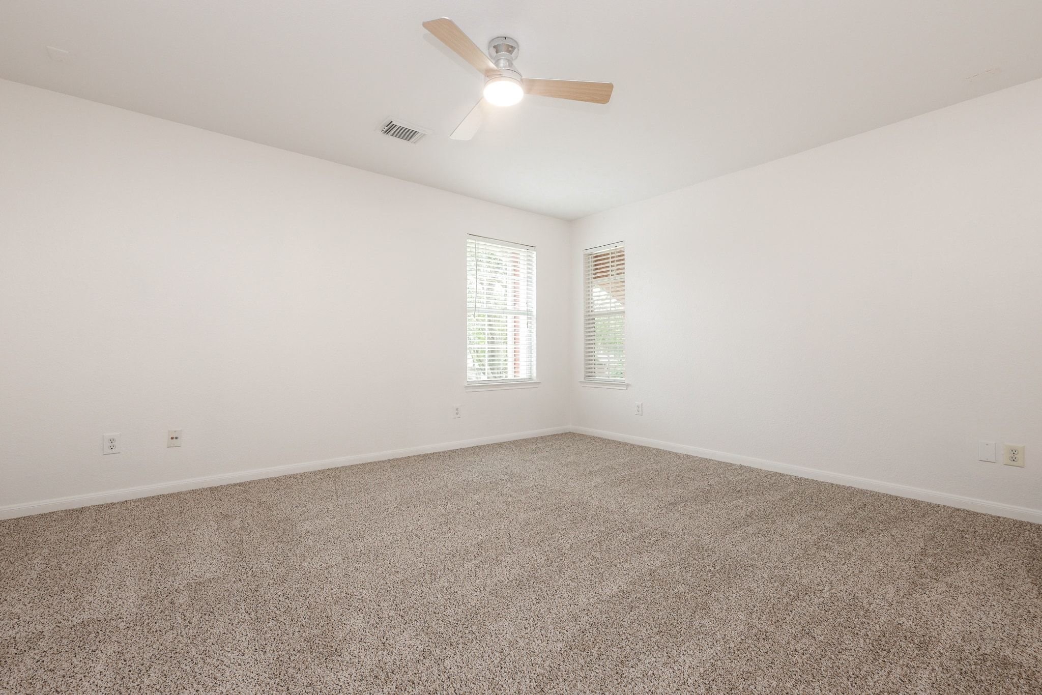 2814 Crestbrook Bend Lane Property Photo 21