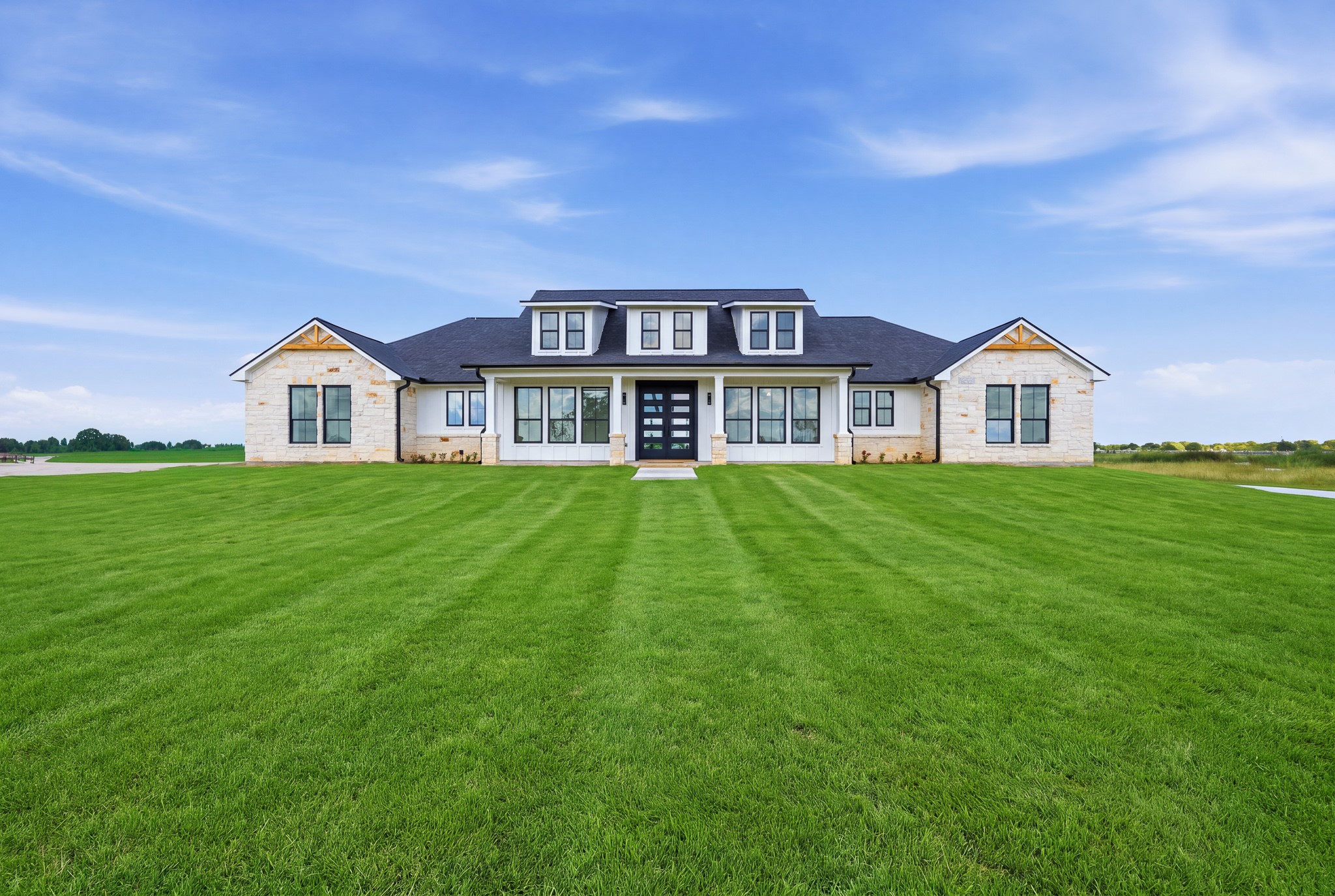 11908 Roesler Property Photo 1