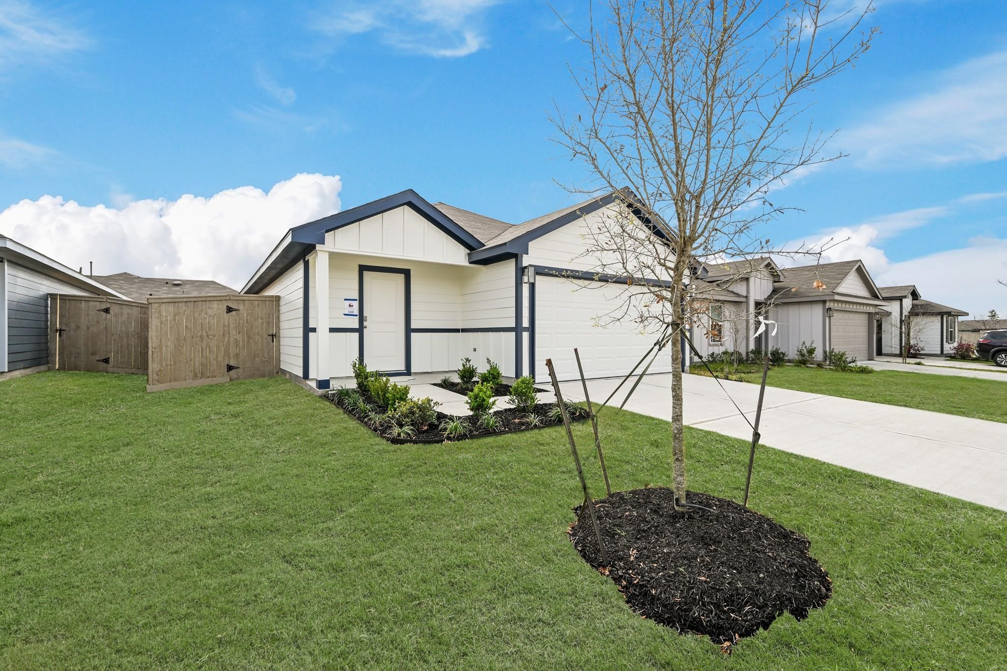 14617 Ivy Floral Way Property Photo 2