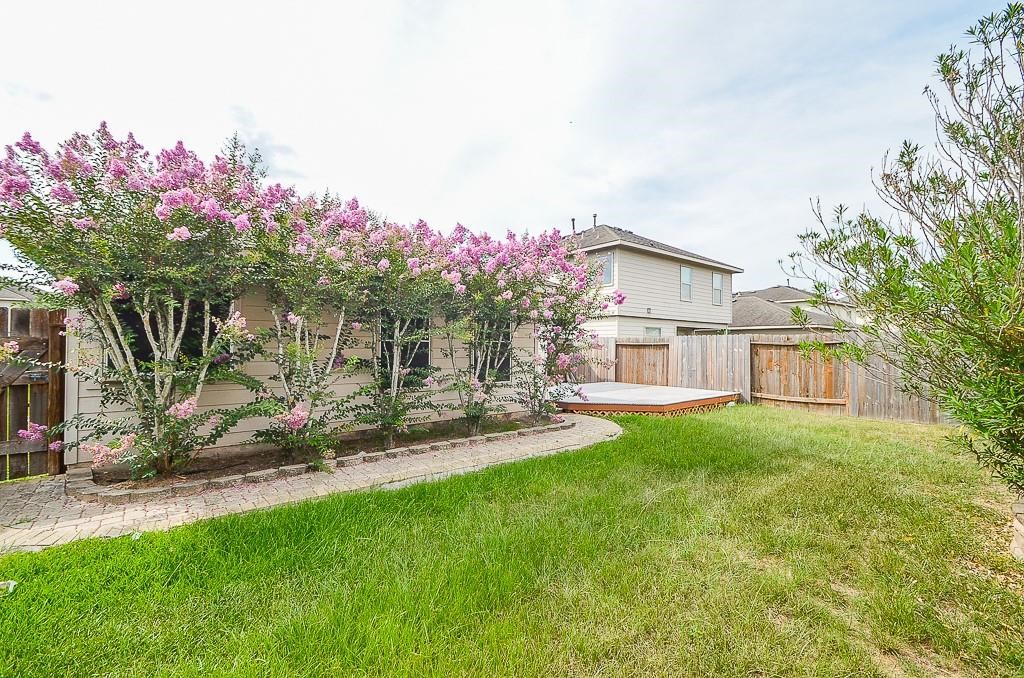 7306 Cypress Prairie Drive Property Photo 3